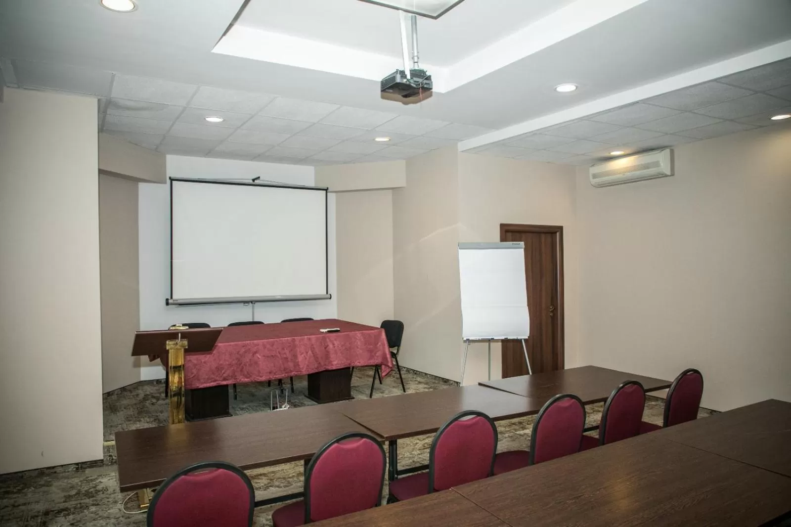 Business facilities in Hotel Megalos