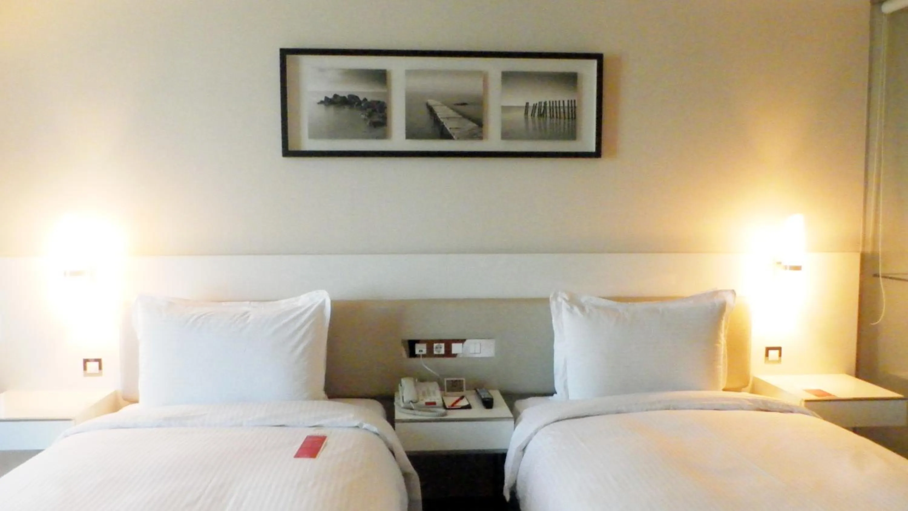 Property building, Bed in Ramada Plaza by Wyndham Suwon