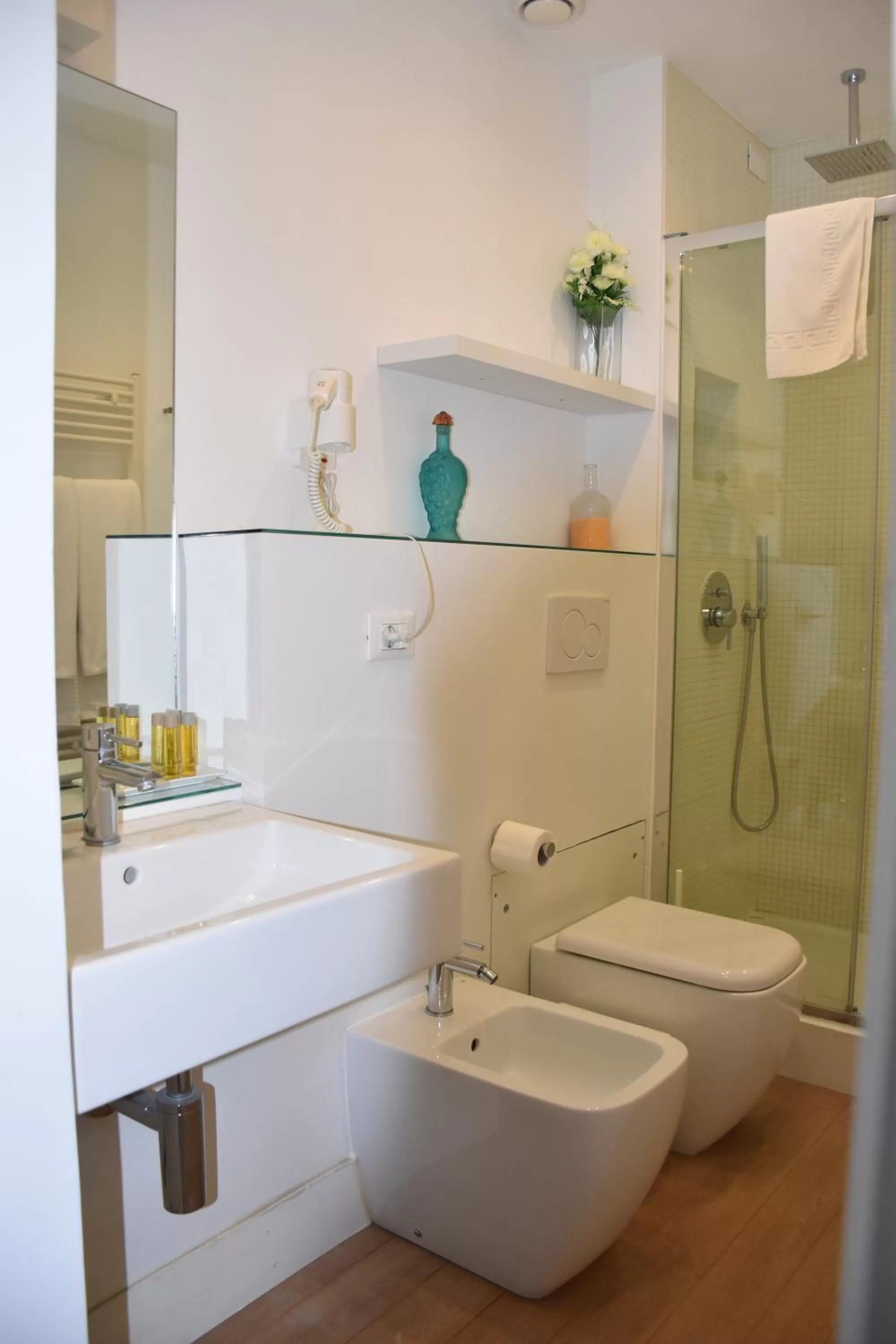 Shower in Rhegion B&B