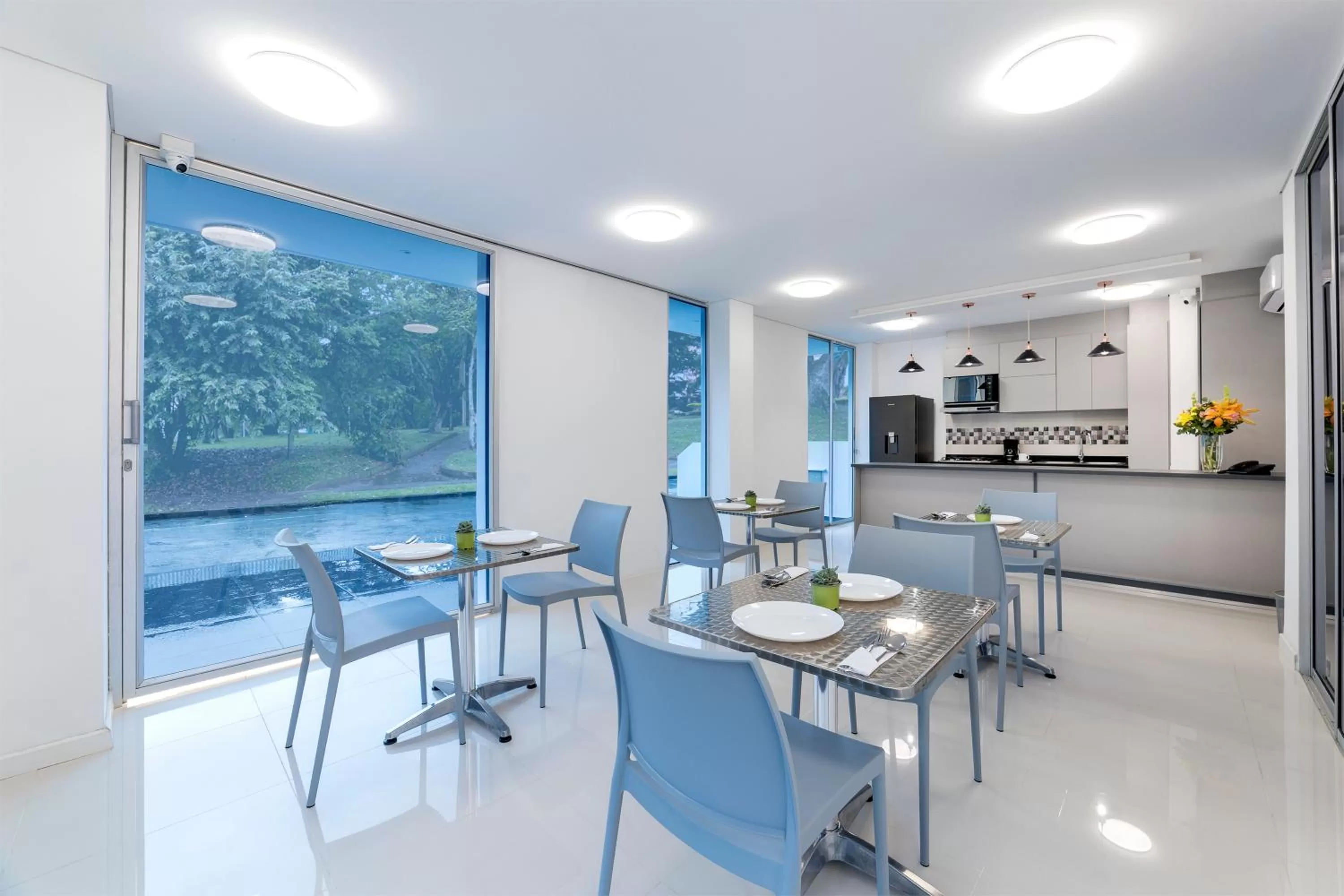 Restaurant/places to eat in Piedra Luna