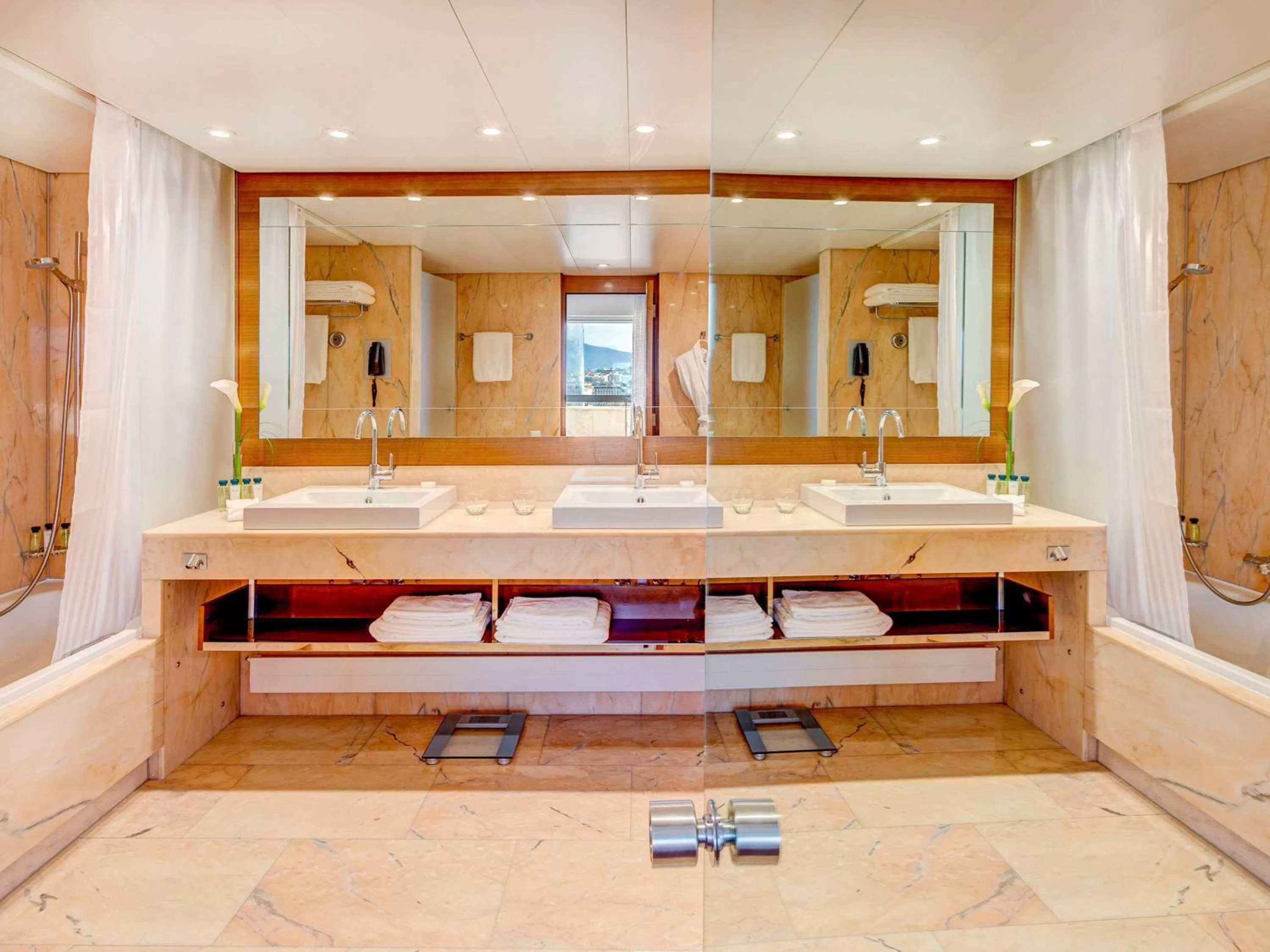 Bathroom in Fairmont Grand Hotel Geneva