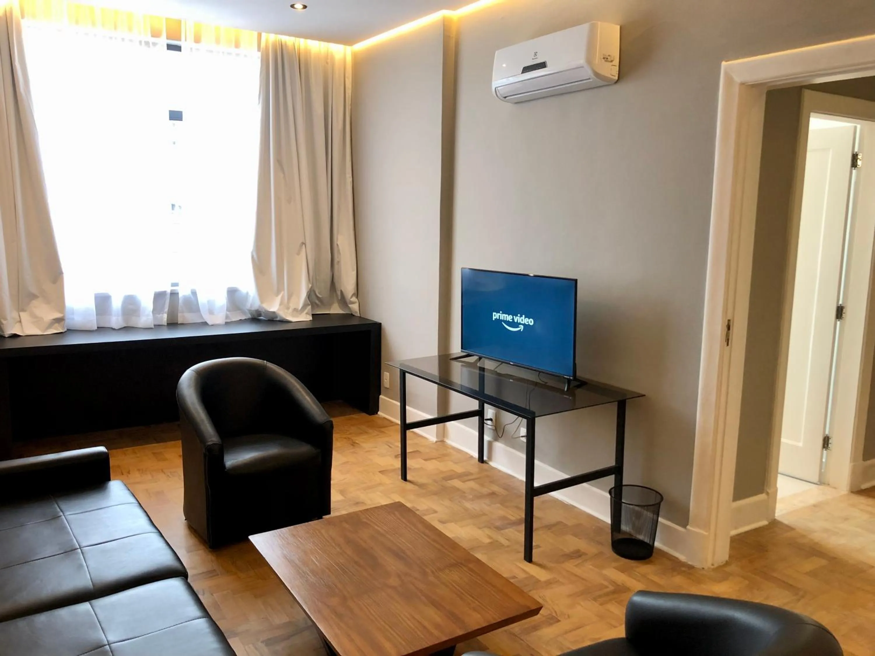 Living room in San Raphael Hotel