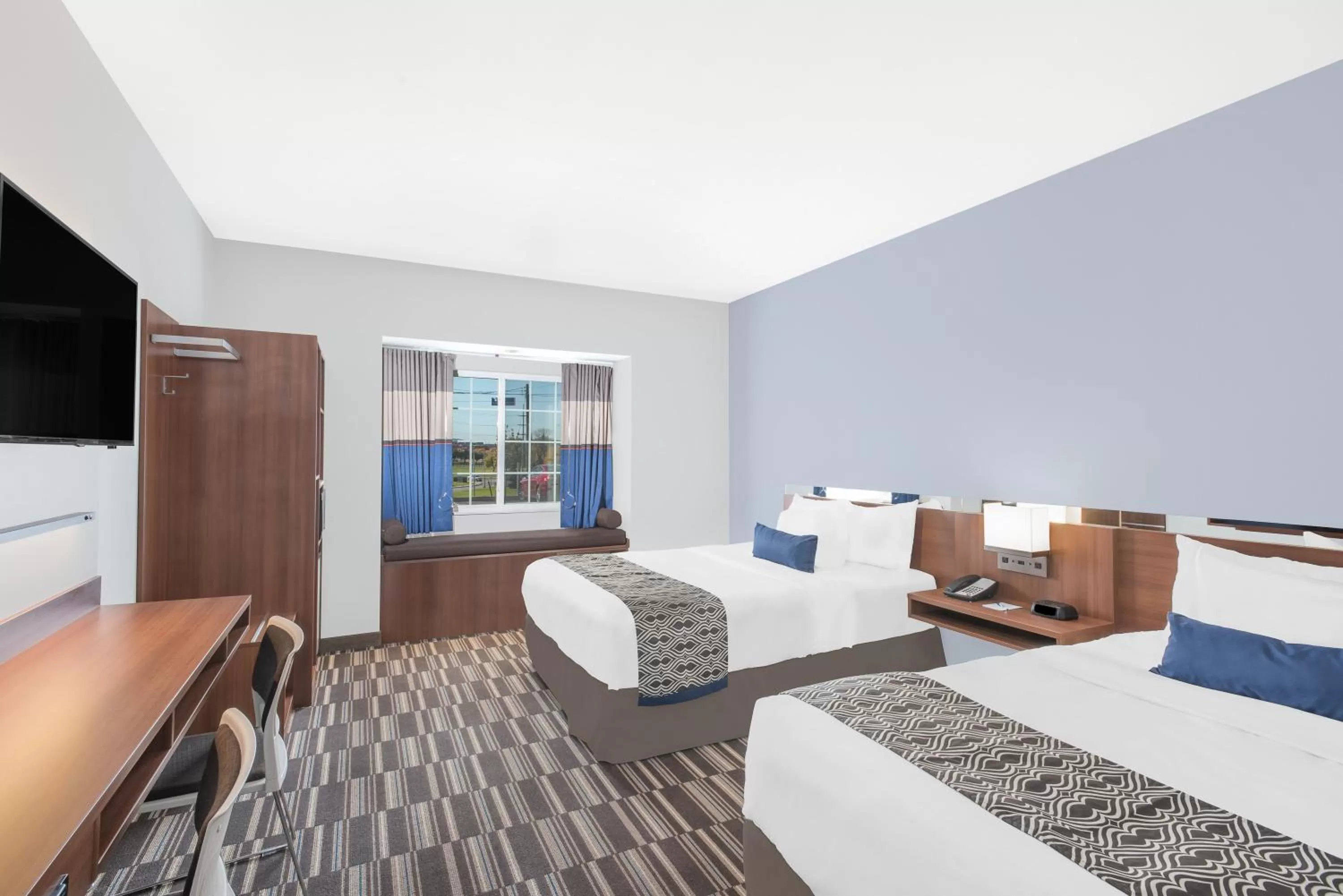 Photo of the whole room, Bed in Microtel Inn & Suites by Wyndham Binghamton