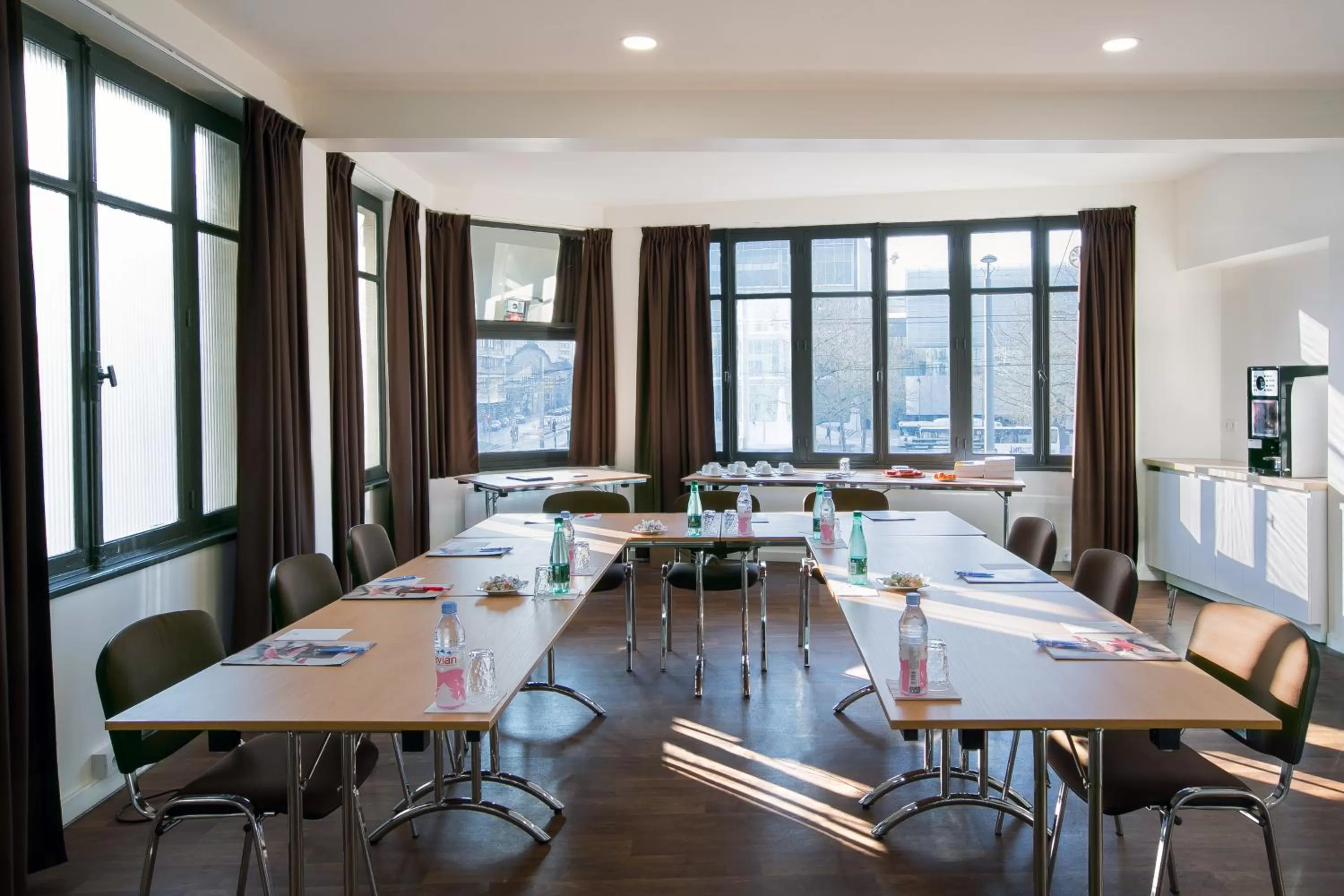 Business facilities in Hotel Foch Nancy Gare