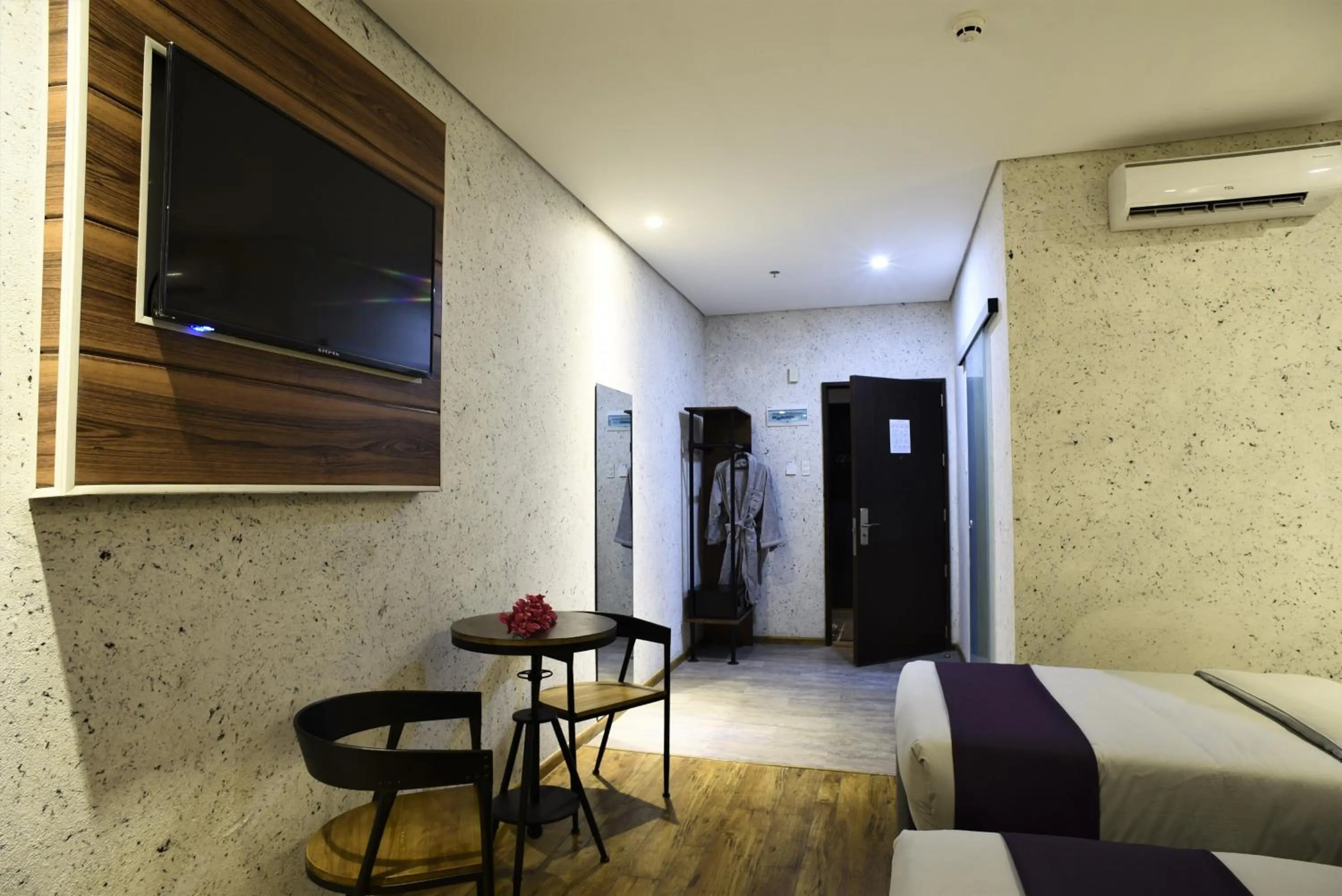 TV and multimedia in Axiaa Hotel