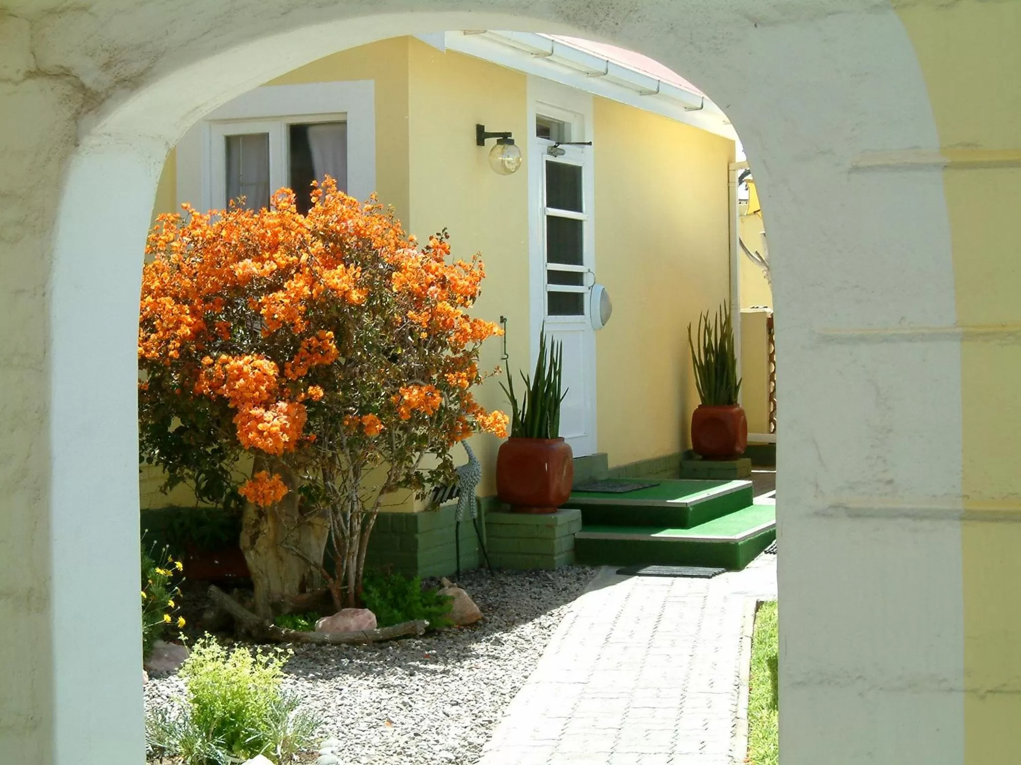 Property building in Pension d'Avignon