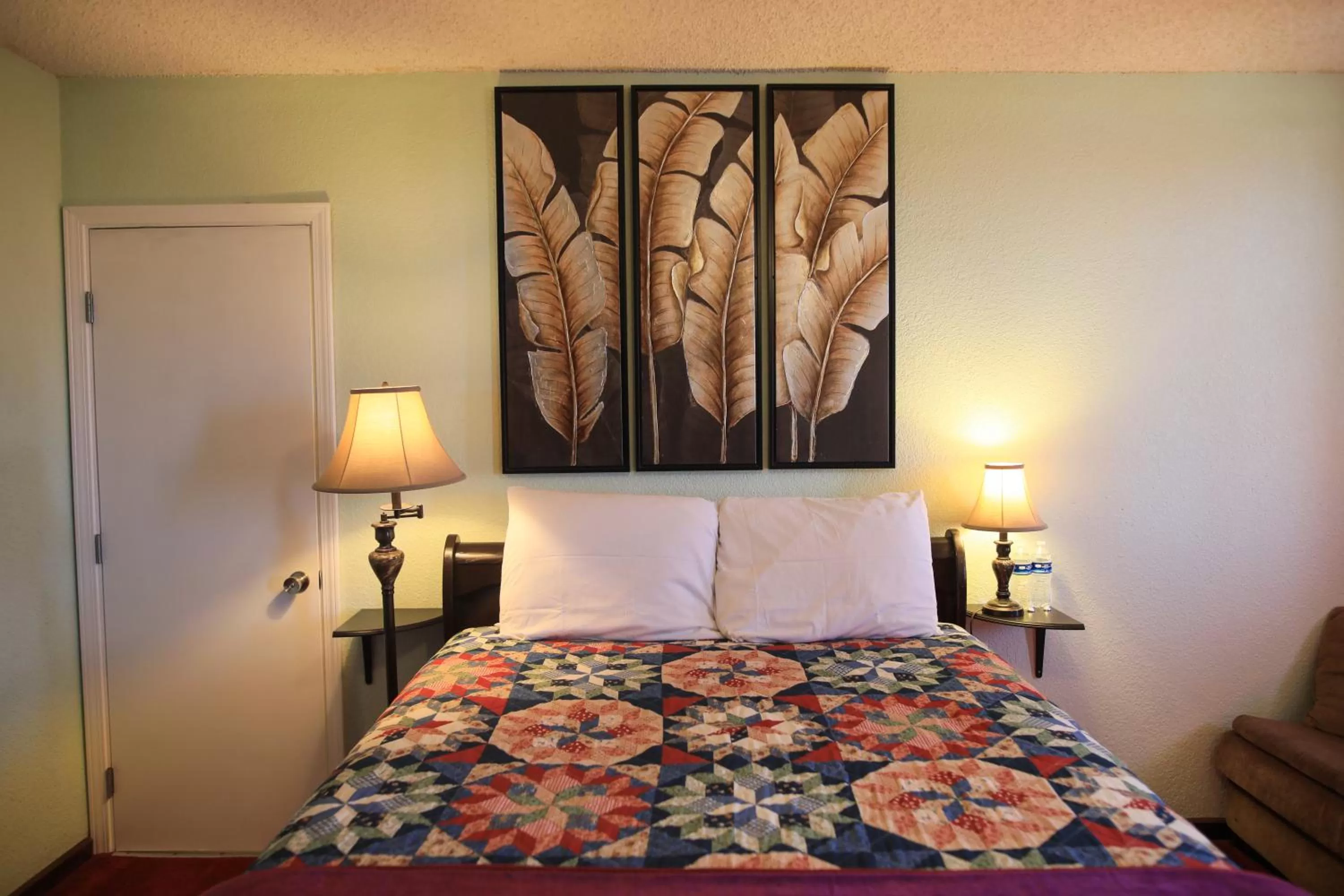 Bed in Playa Hermosa Inn at the beach