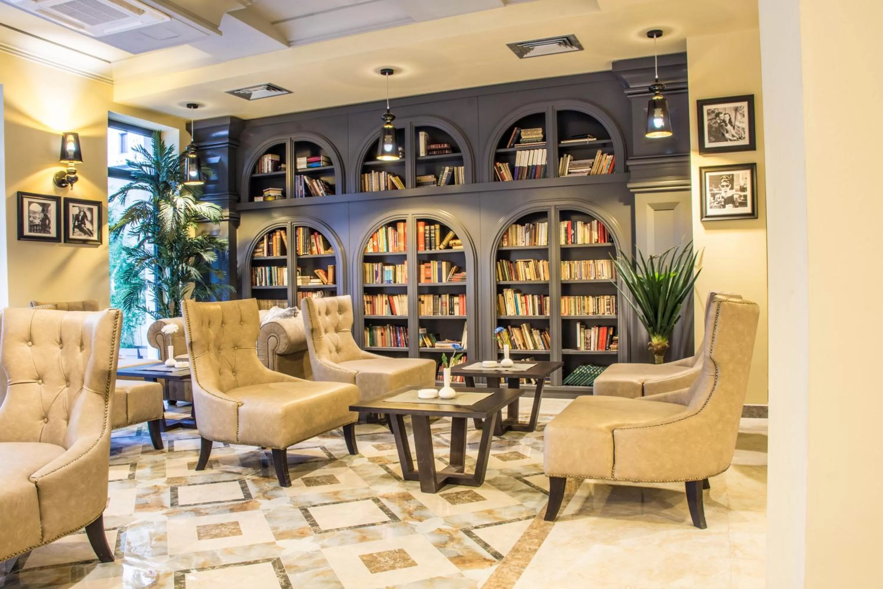 Restaurant/places to eat in Xenon Hotel & SPA