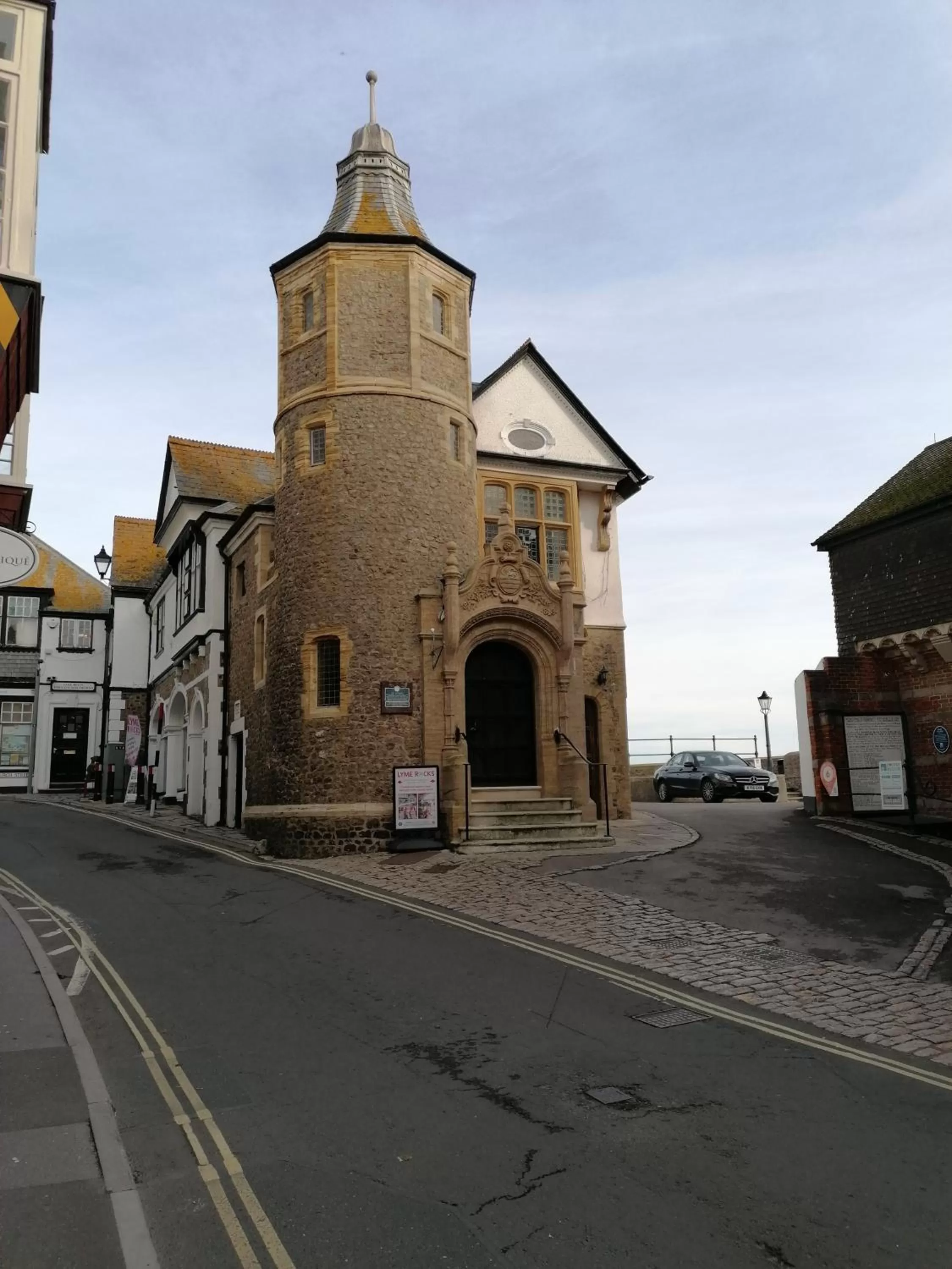 Neighbourhood in The Royal Lion Hotel