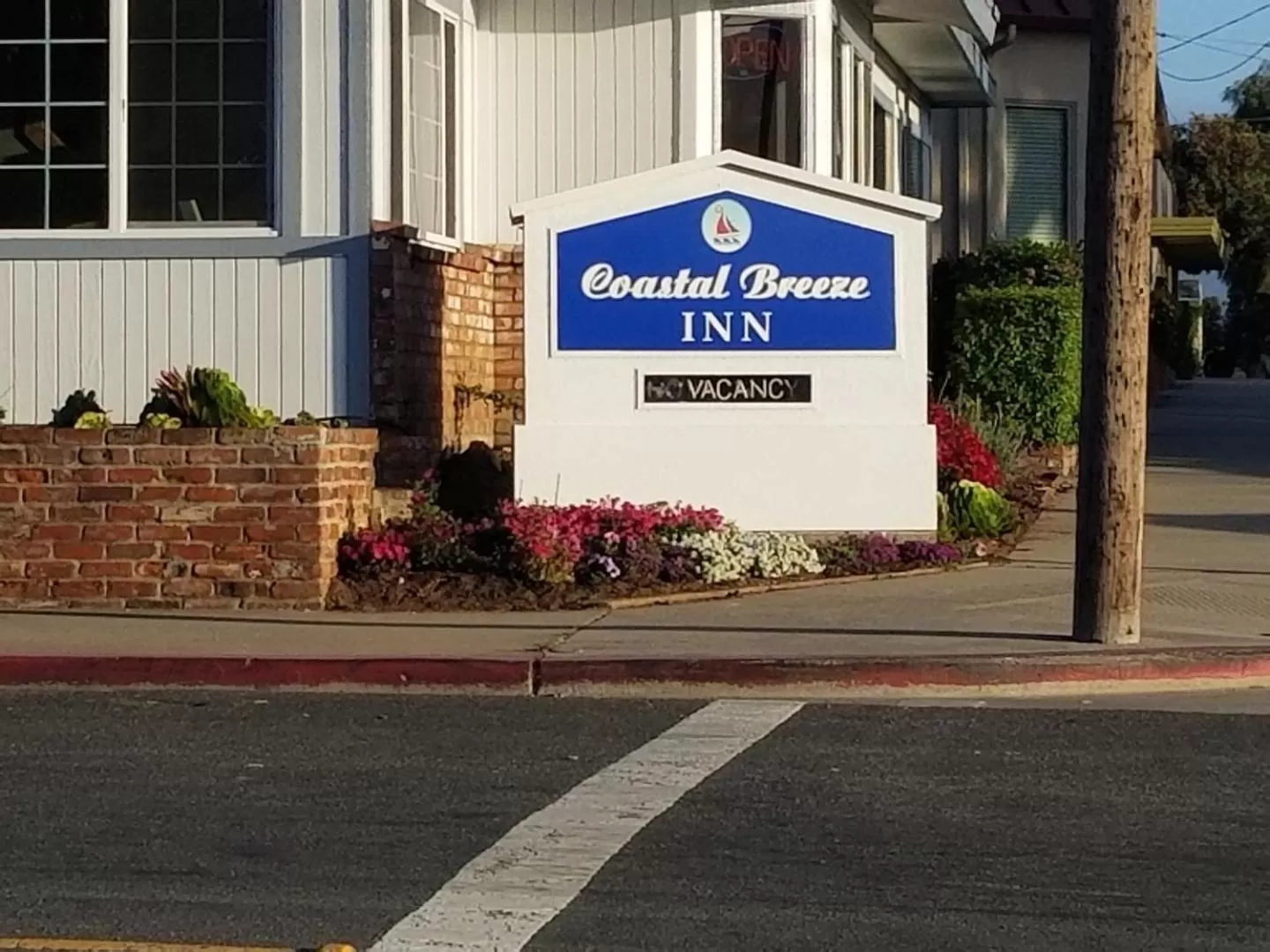 Coastal Breeze Inn