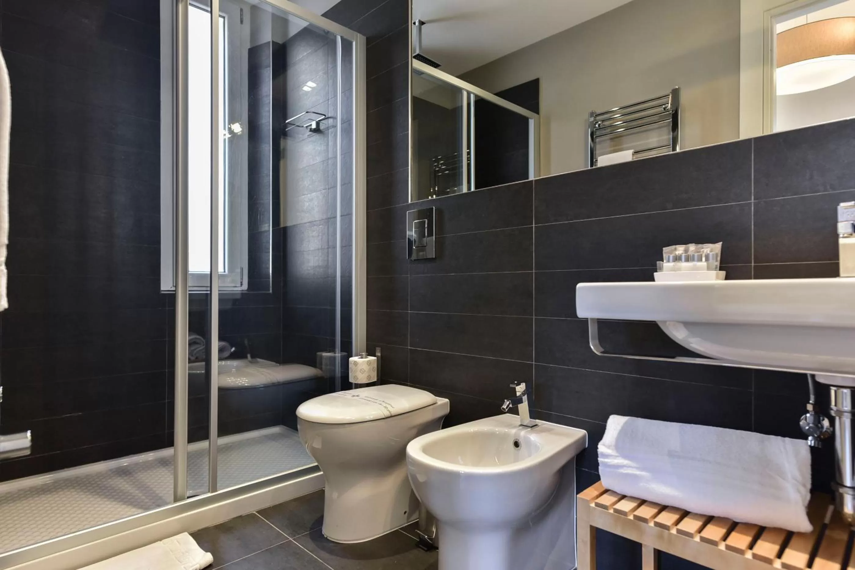 Shower in B&B Casa Angelini