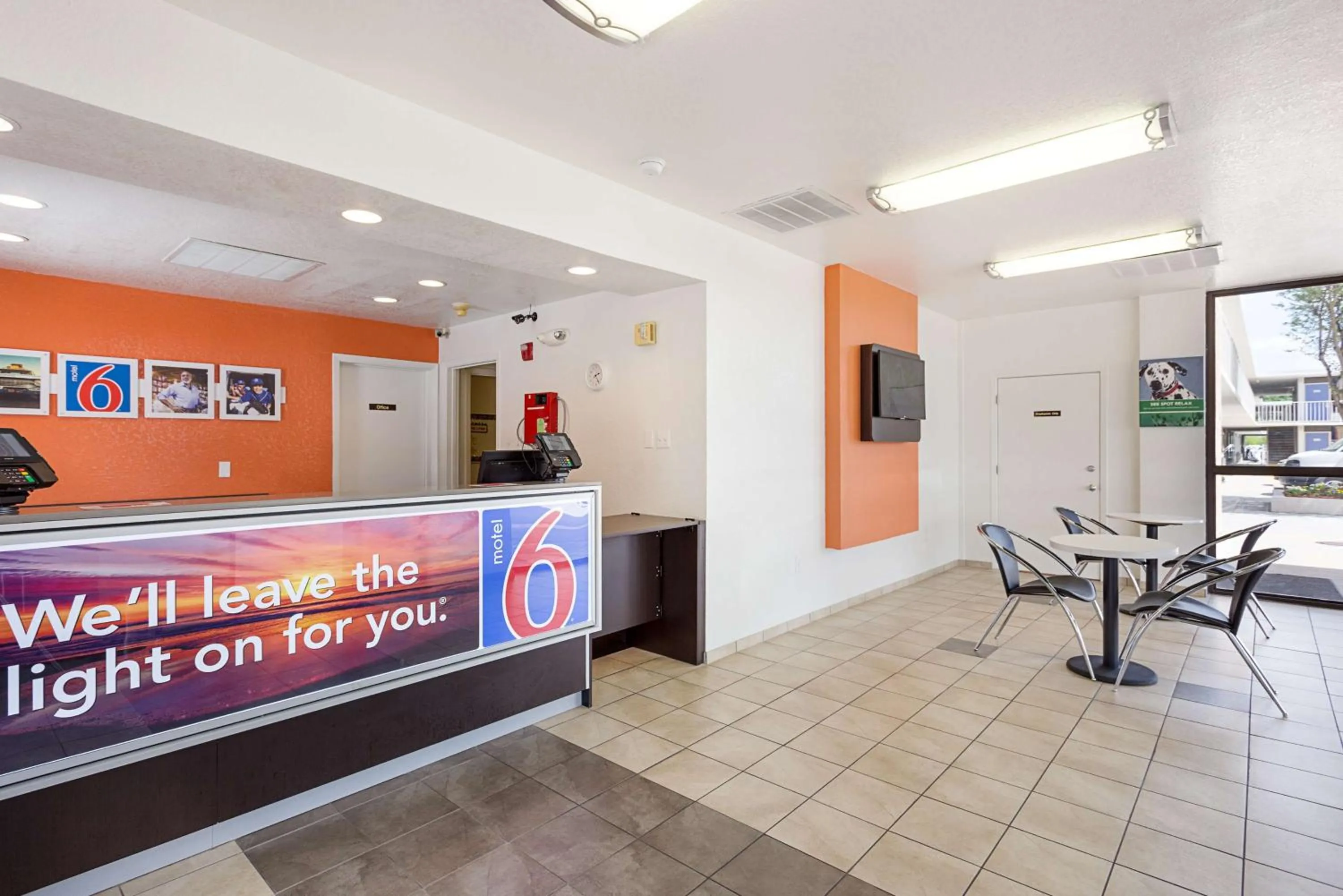 Lobby or reception in Motel 6 Baton Rouge Southeast