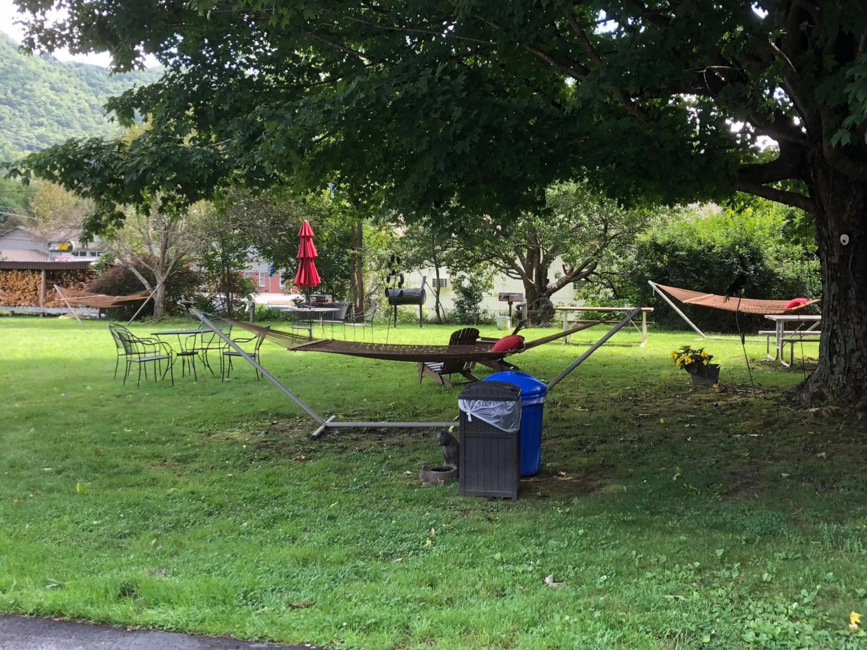 Area and facilities in Cardinal Inn