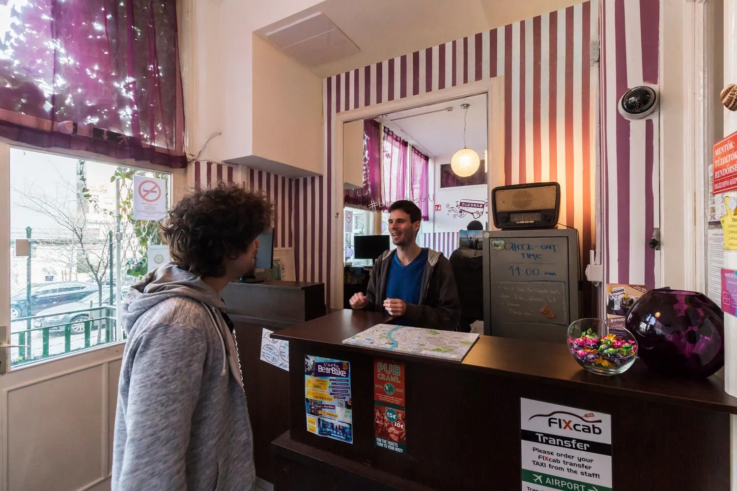 Lobby or reception in Baroque Hostel & Coworking