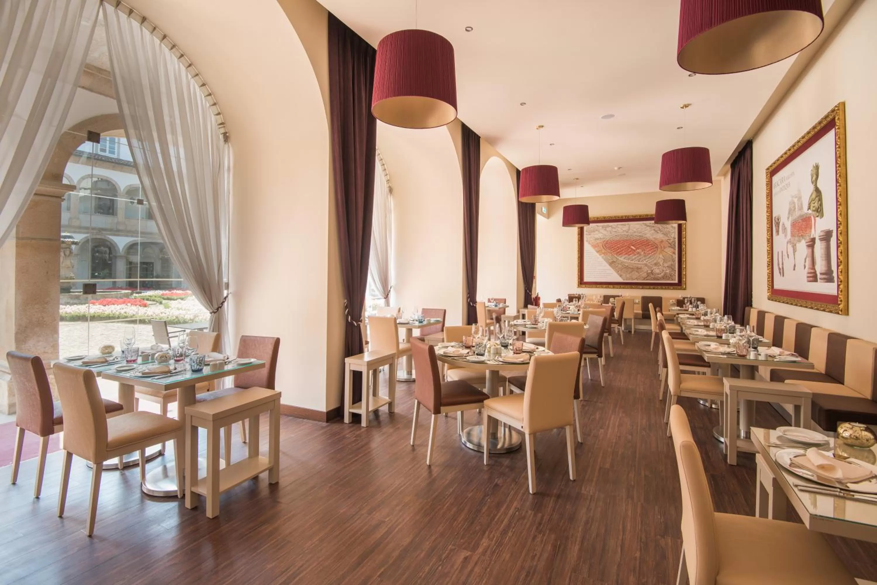 Restaurant/places to eat in Vila Gale Collection Braga