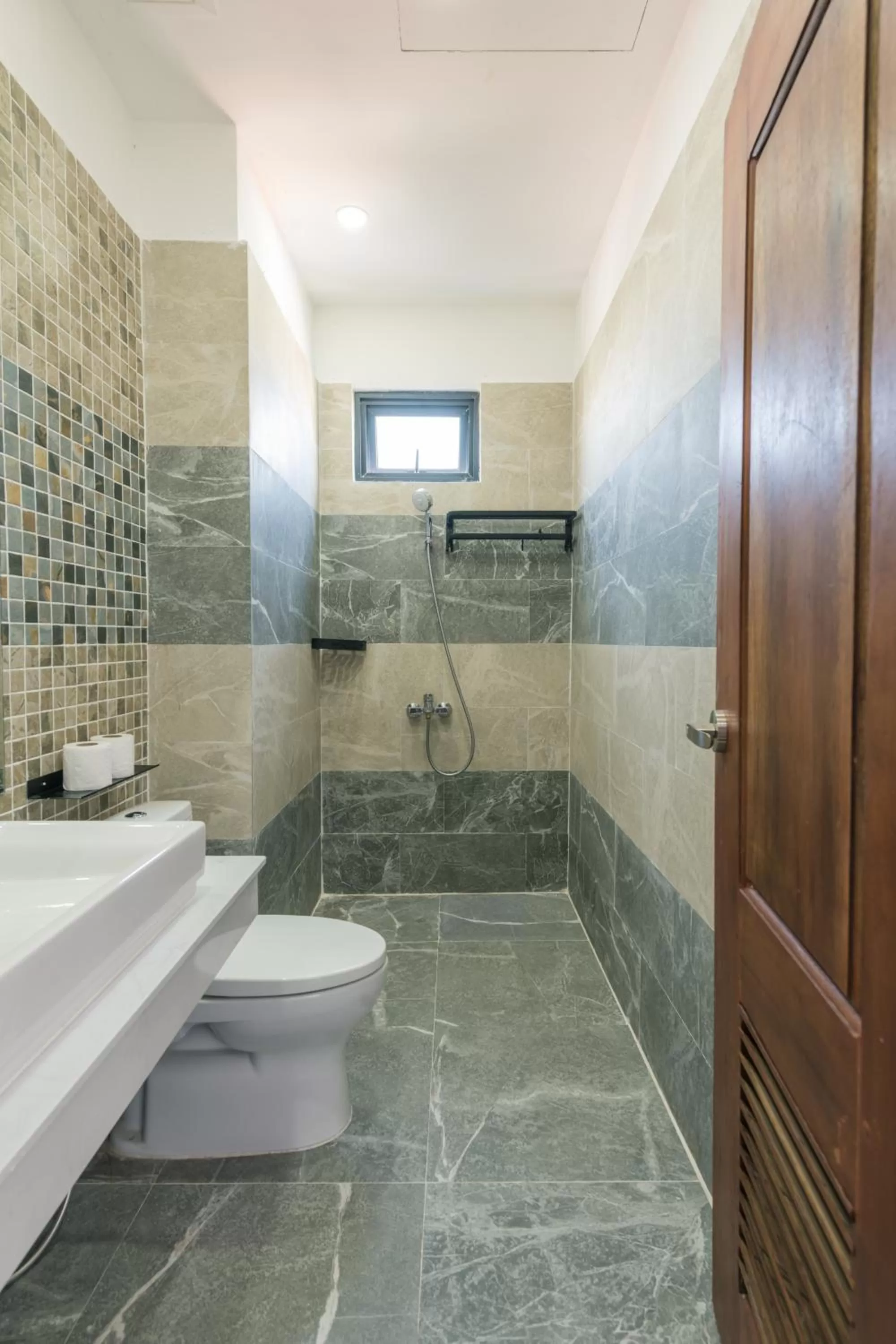 Bathroom in Residence 110 (Hotel and Apartments)