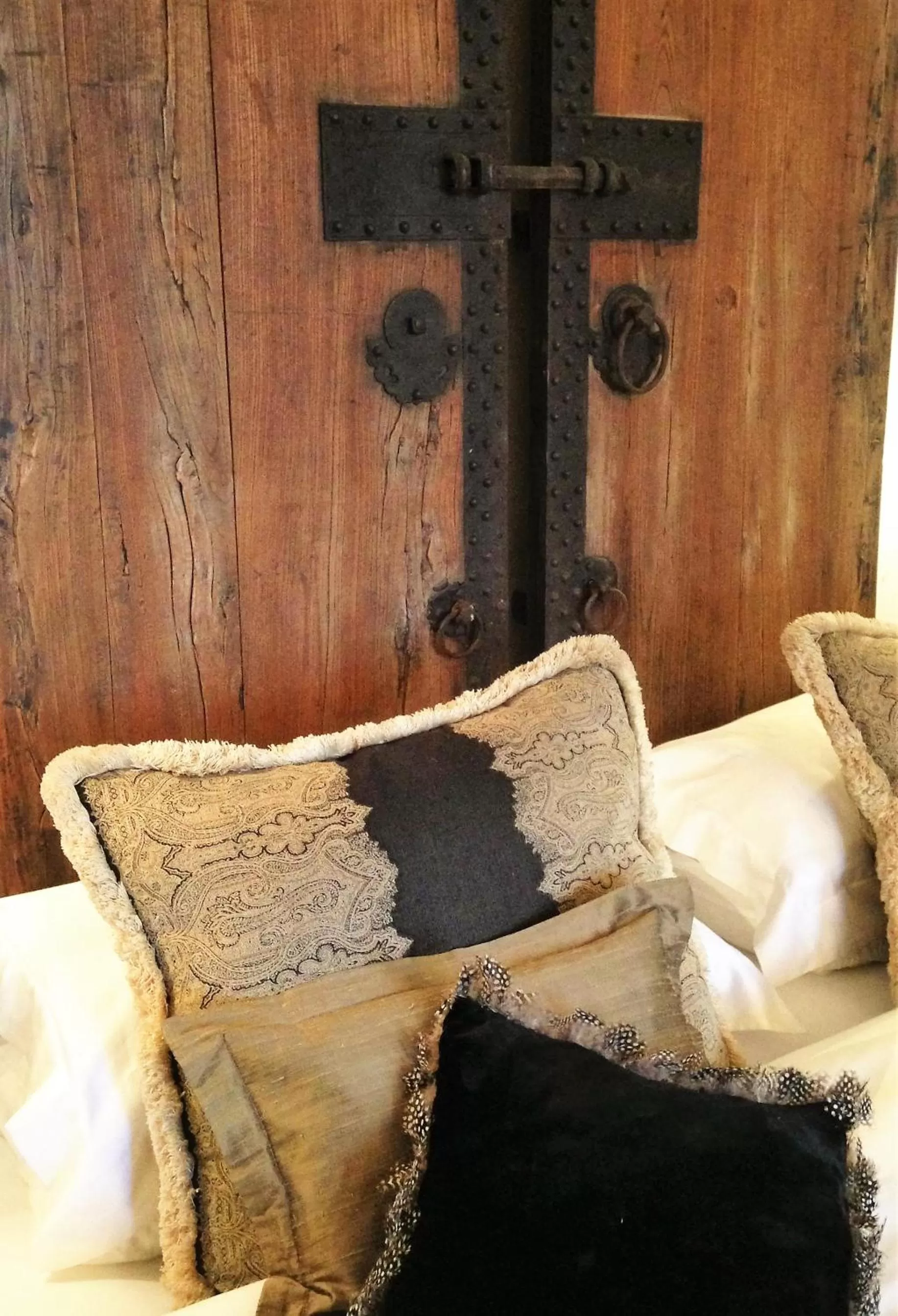 Decorative detail in The Fox and Hounds