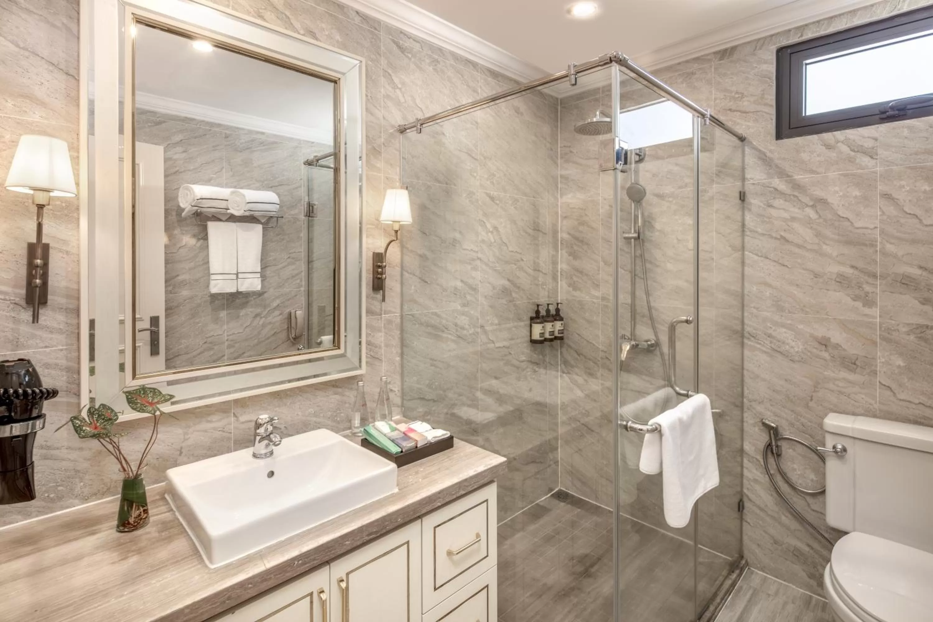 Bathroom in Meliá Vinpearl Cam Ranh Beach Resort