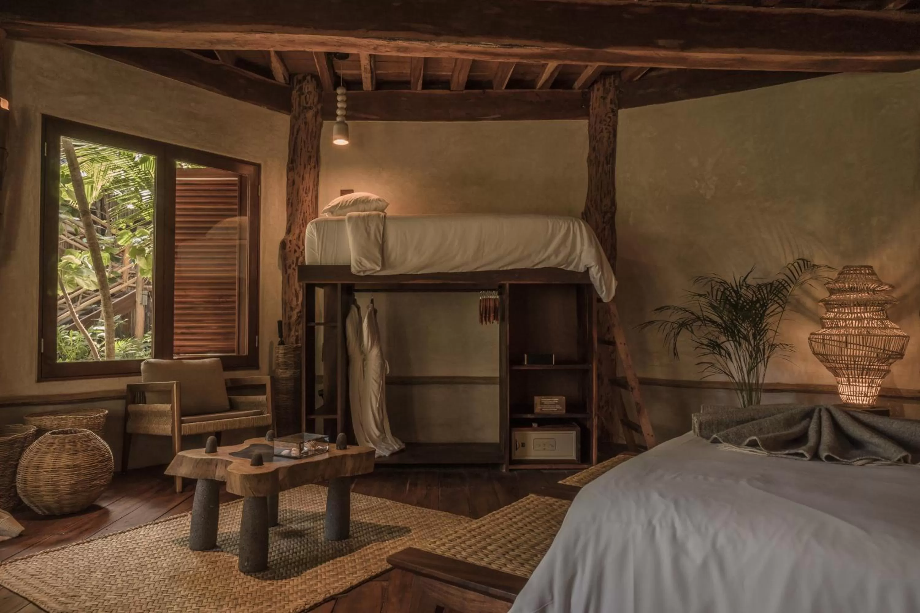 bunk bed, Bed in Delek Tulum