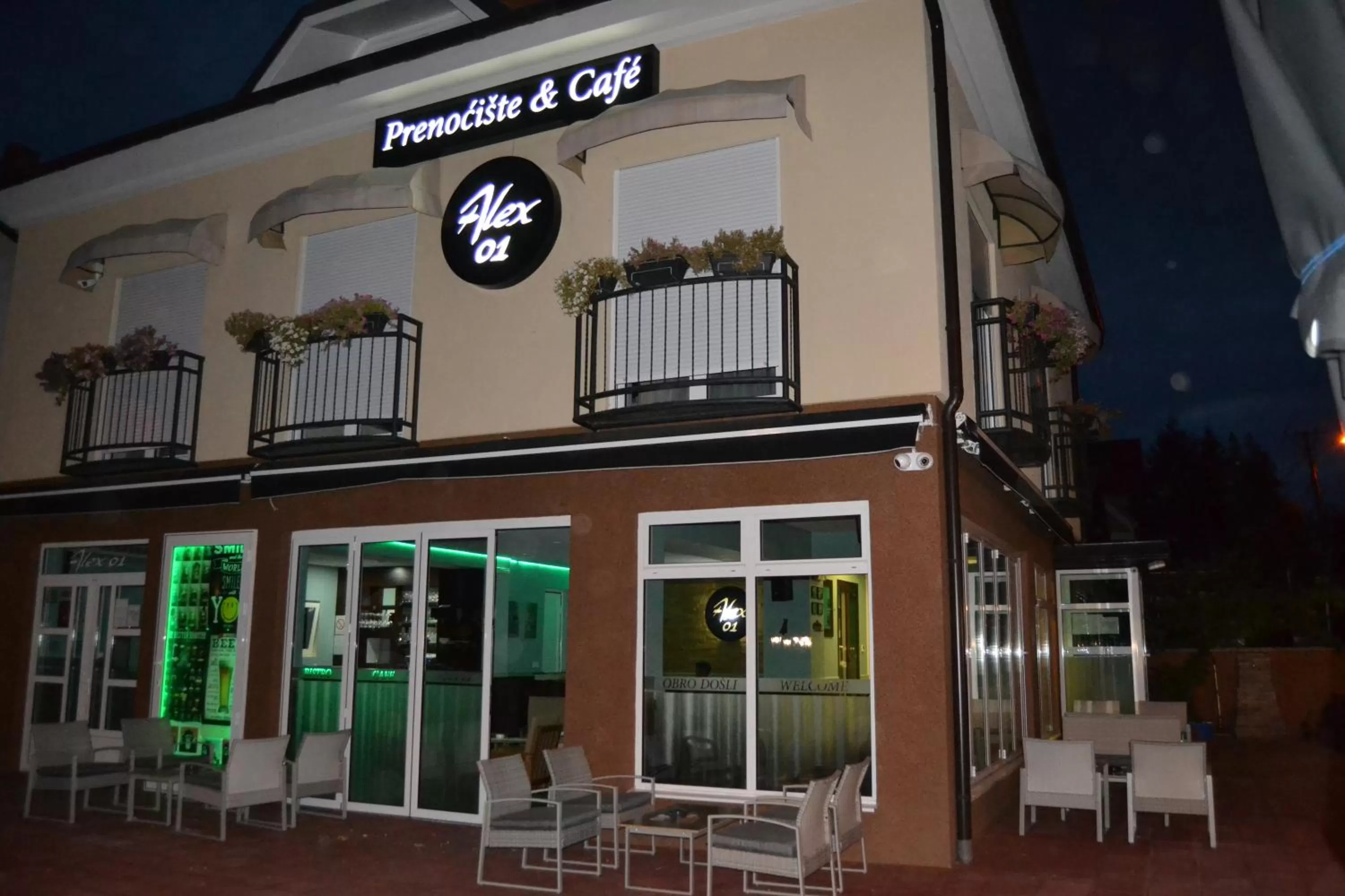 Property Building in B&B Alex