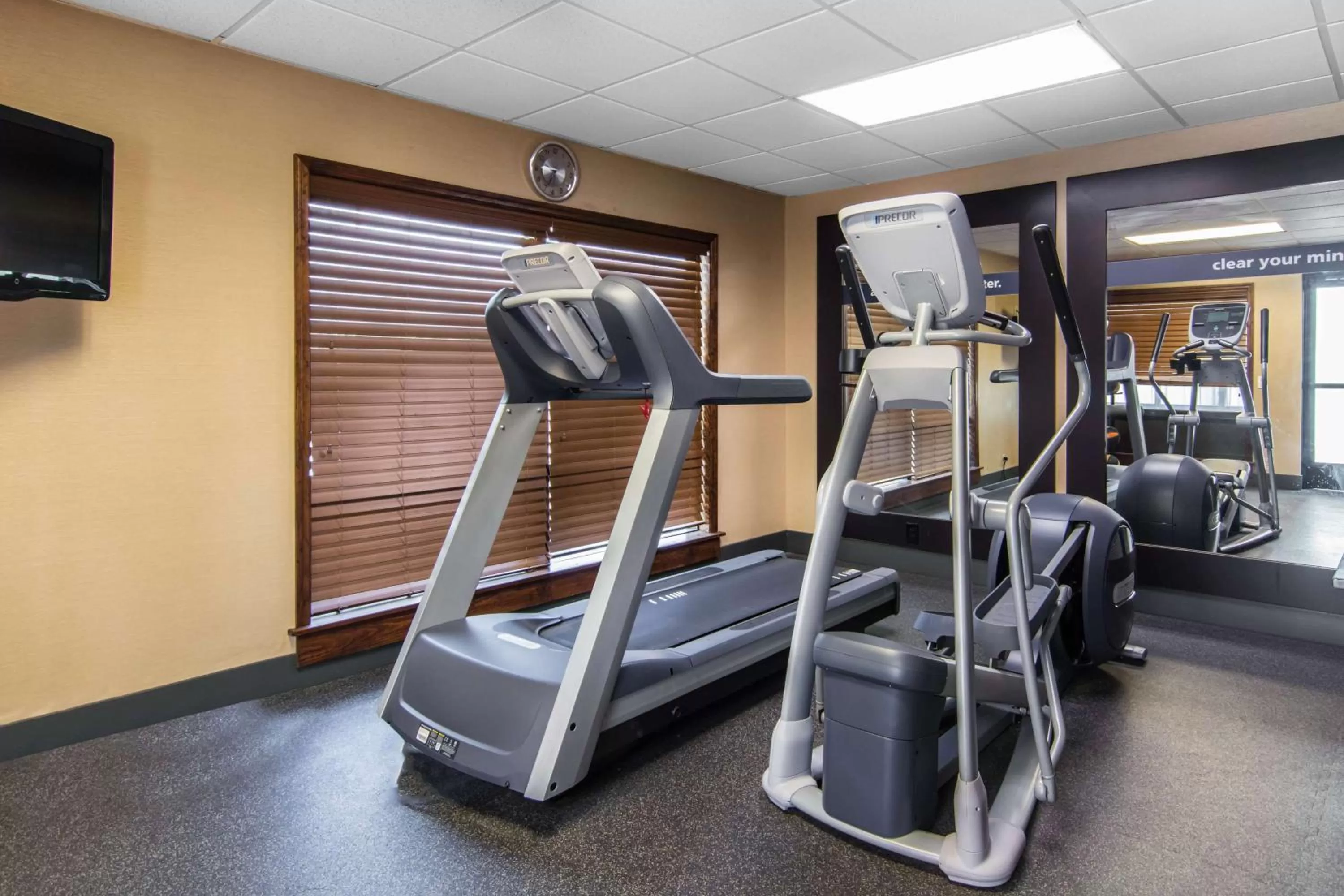 Fitness centre/facilities in Hampton Inn South Hill