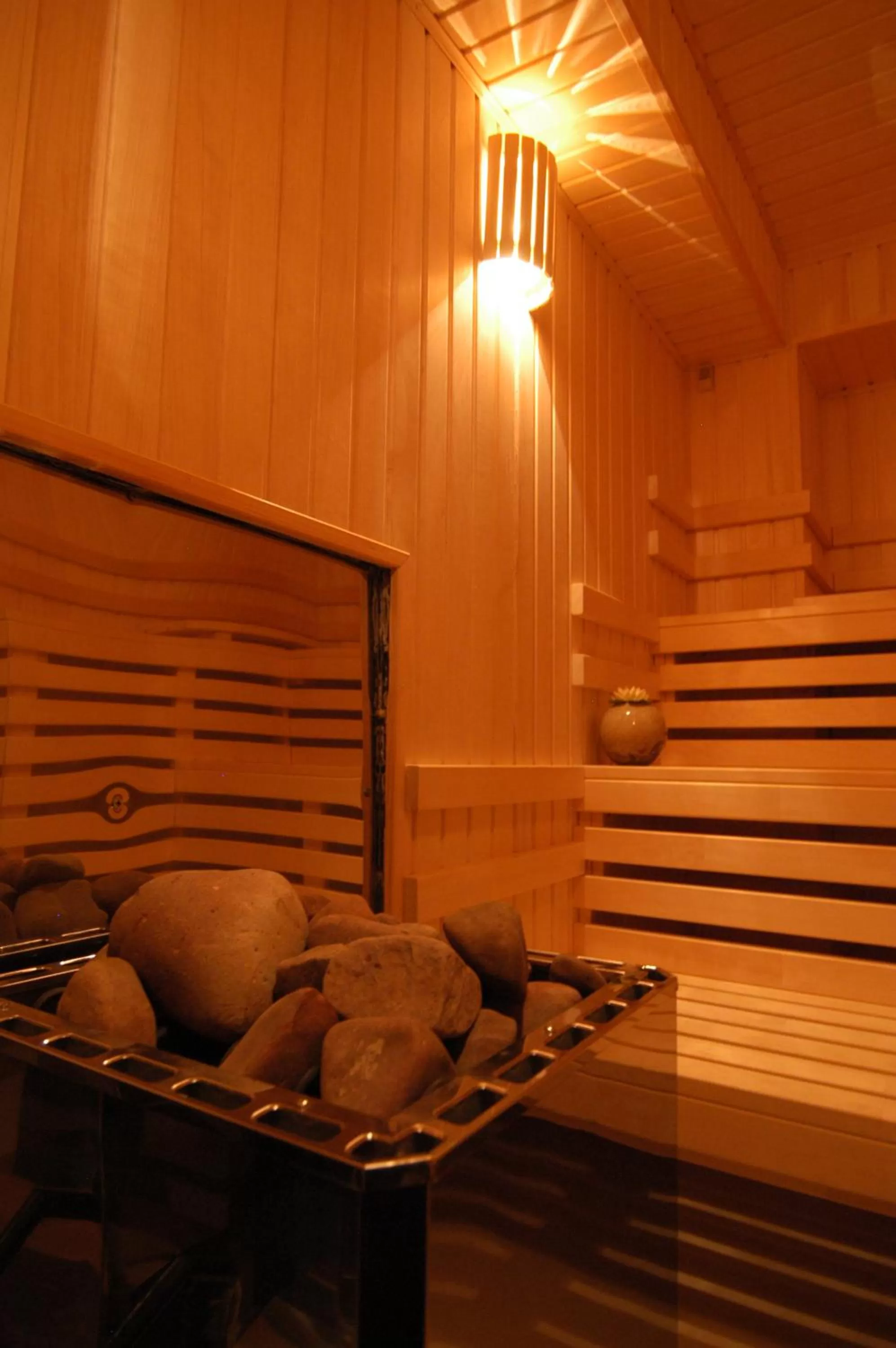 Sauna in Manhattan Hotel & Restaurant