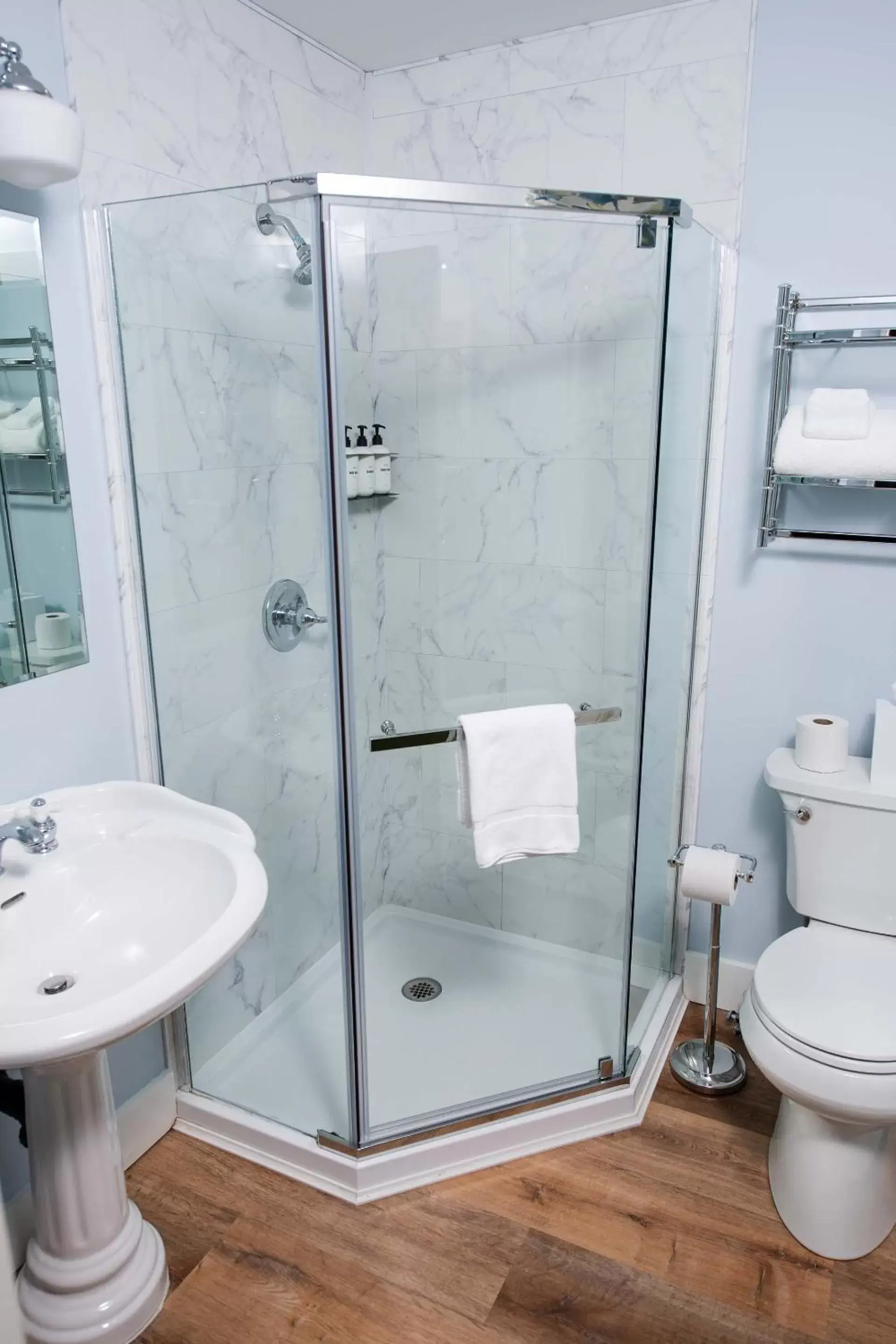 Deluxe Queen in The Whitlock by The Lenox Collection Deluxe Queen in The Whitlock by The Lenox Collection