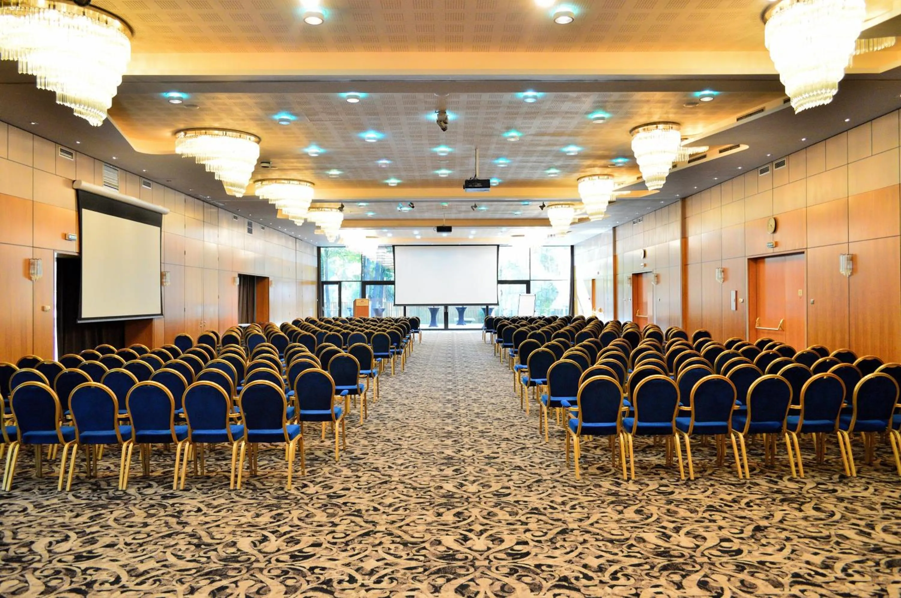 Banquet/Function facilities in Crowne Plaza Bucharest by IHG