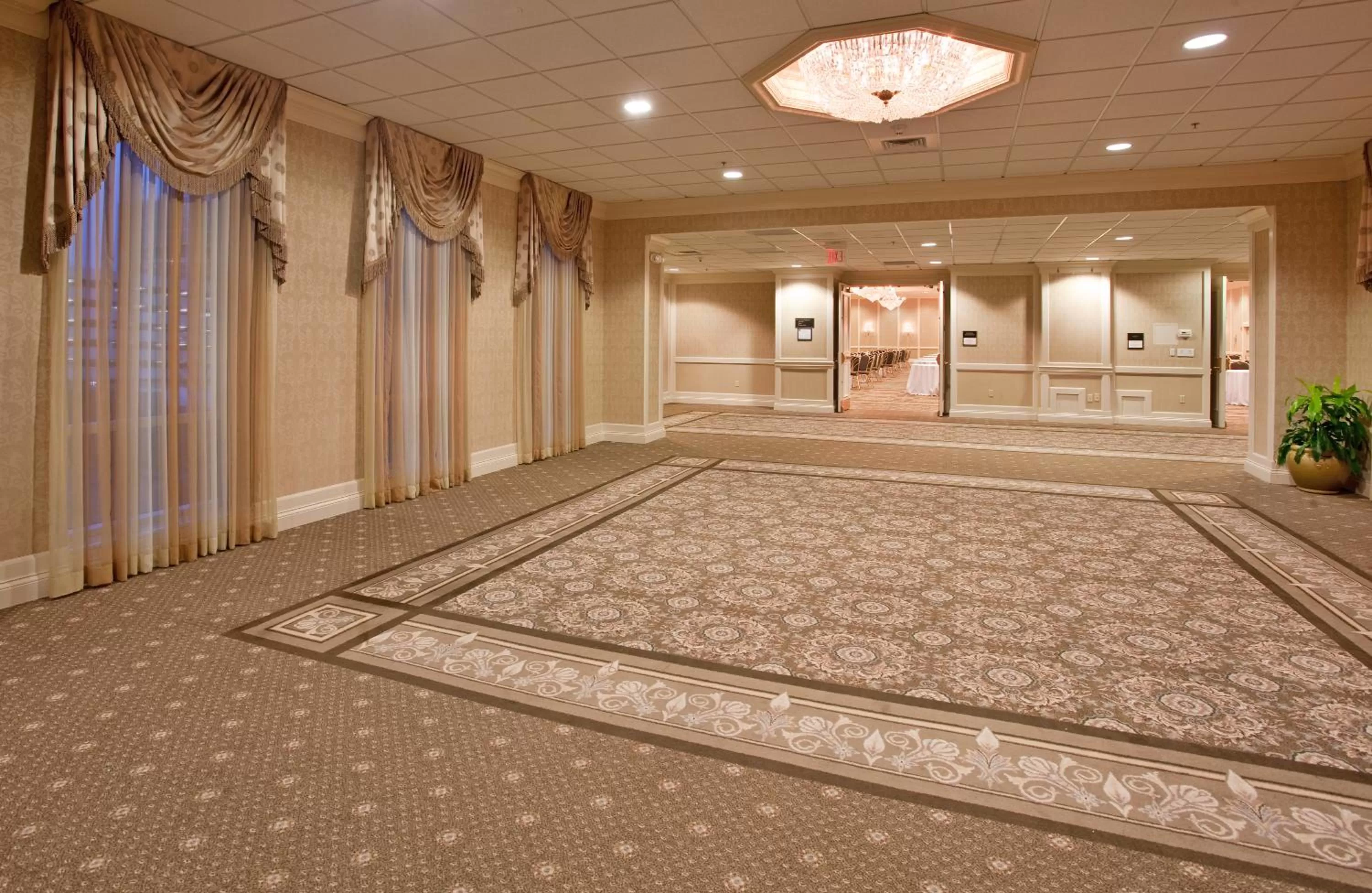 Banquet/Function facilities in Clayton Plaza Hotel & Extended Stay