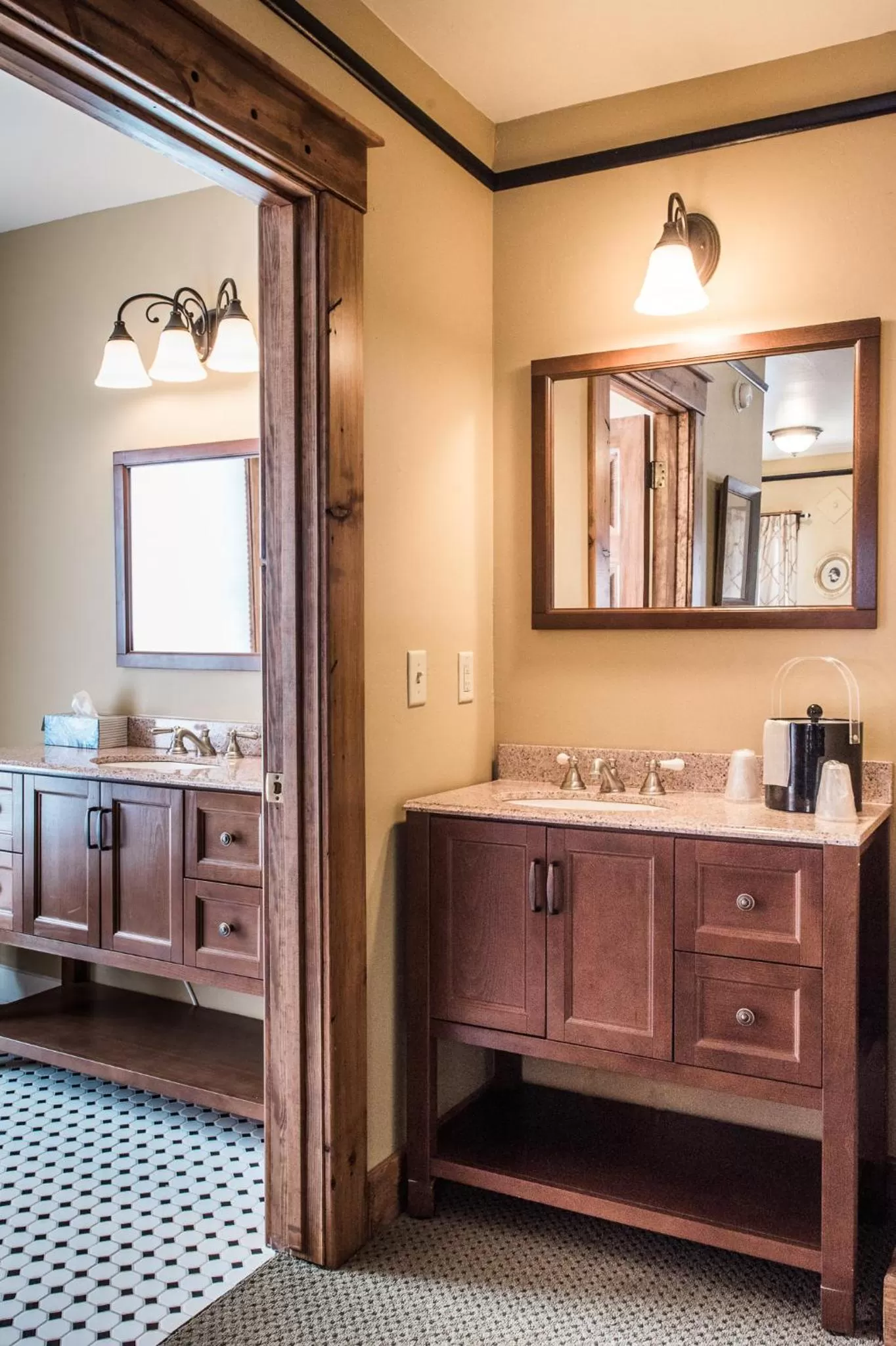 Bathroom in Weatherford Hotel