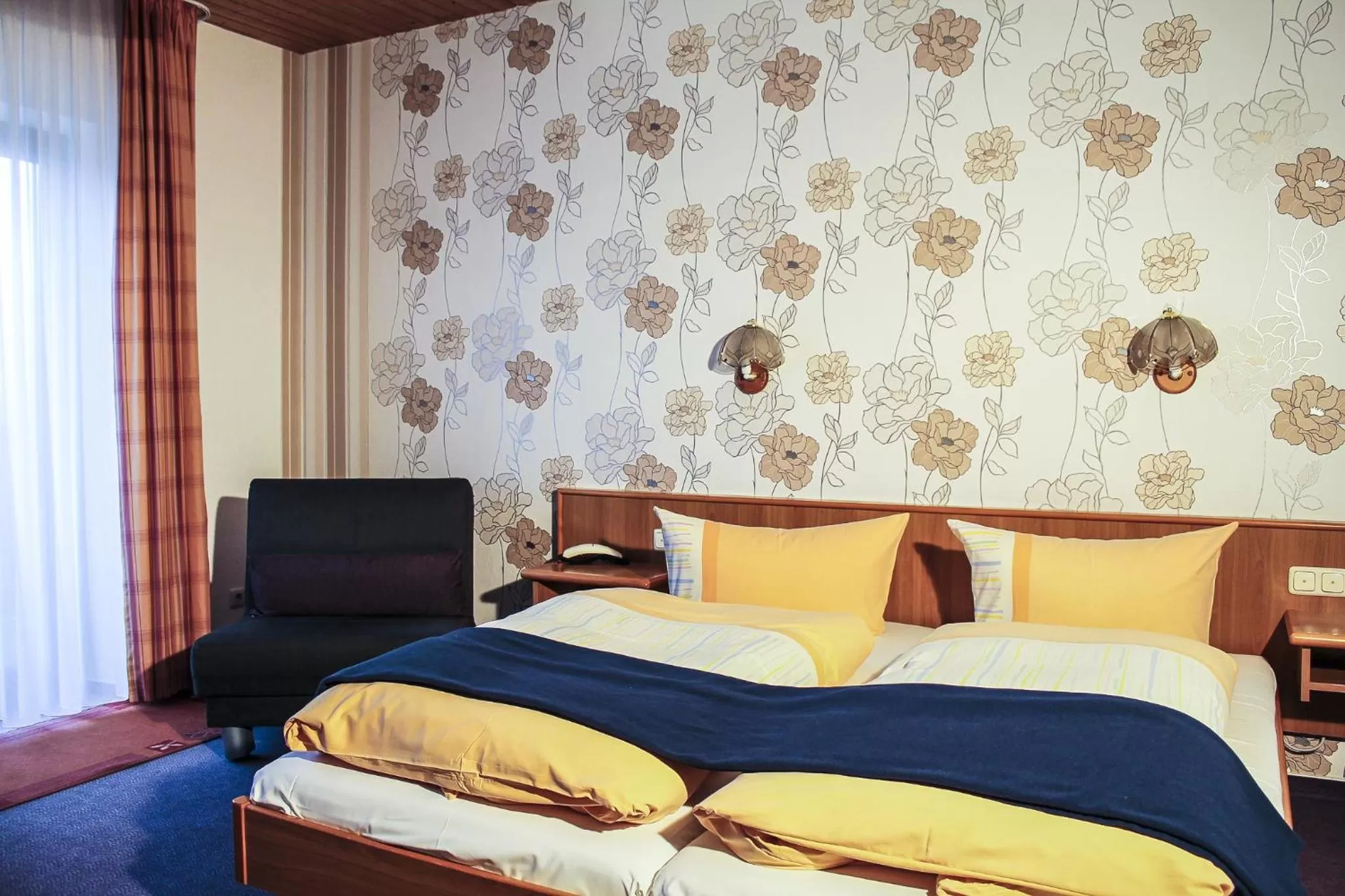 Photo of the whole room, Bed in Hotel Zum Schneekopf "Garni"