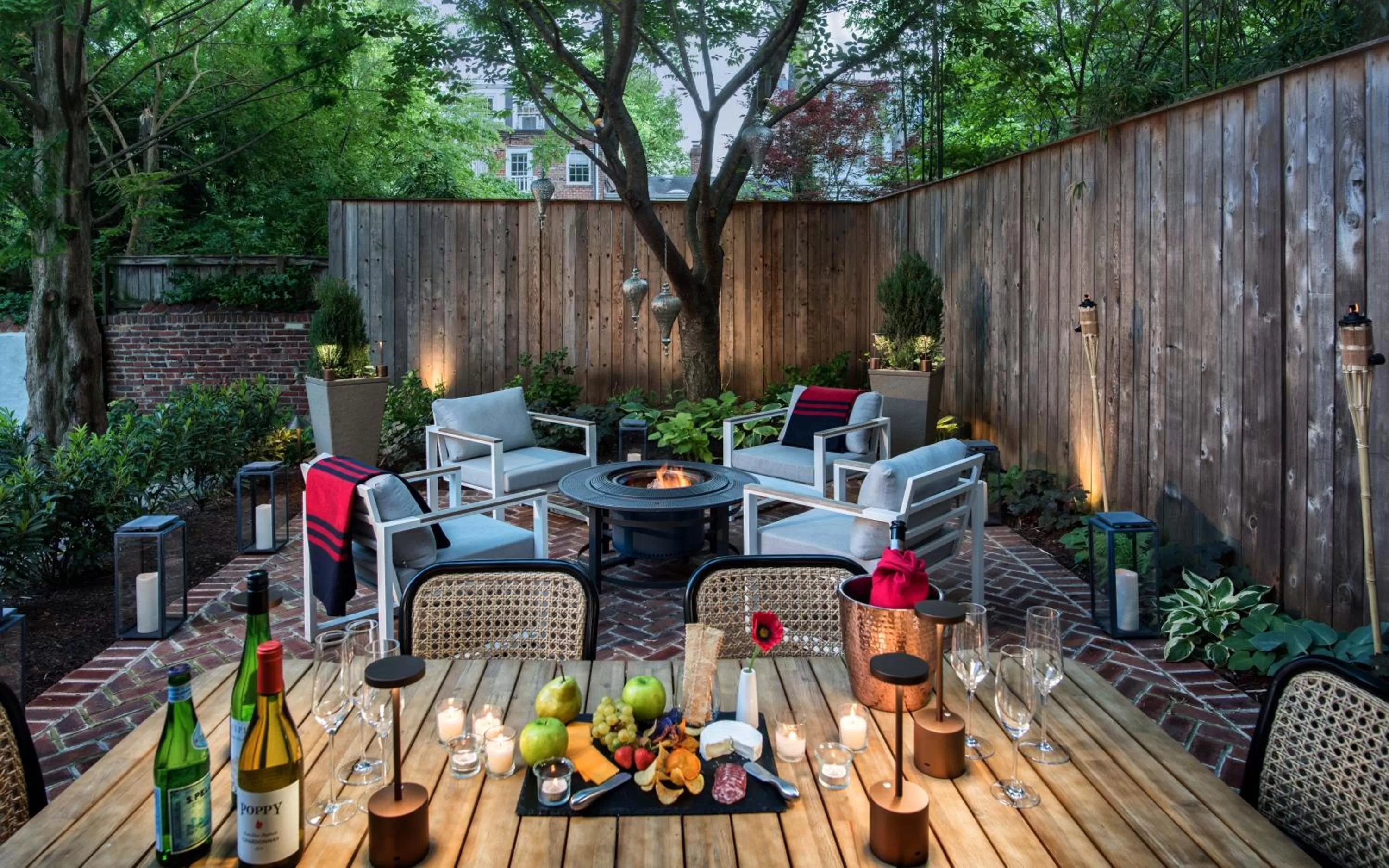 Patio in The Poppy Georgetown Guesthouse and Gardens