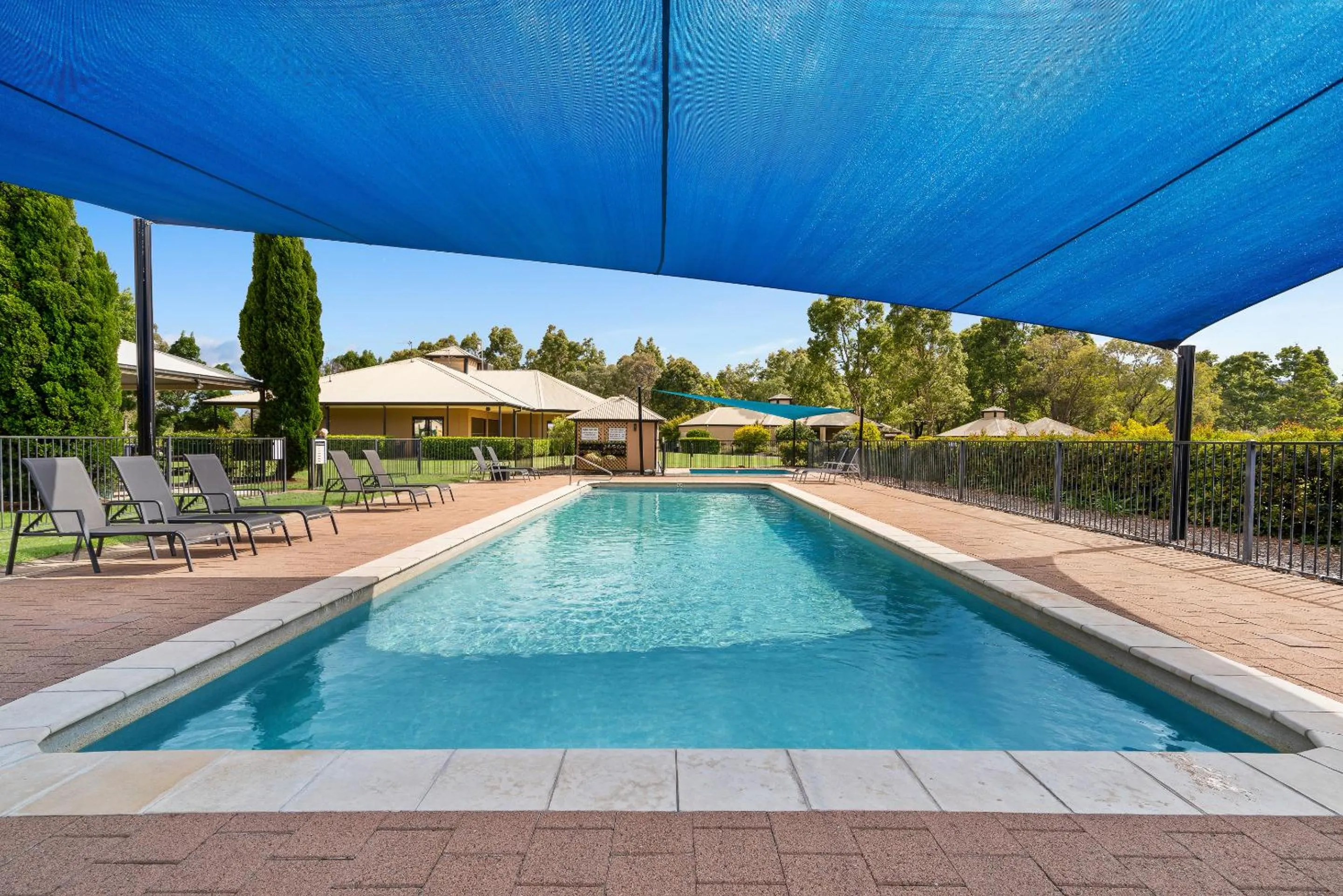 Swimming pool in Leisure Inn Pokolbin Hill