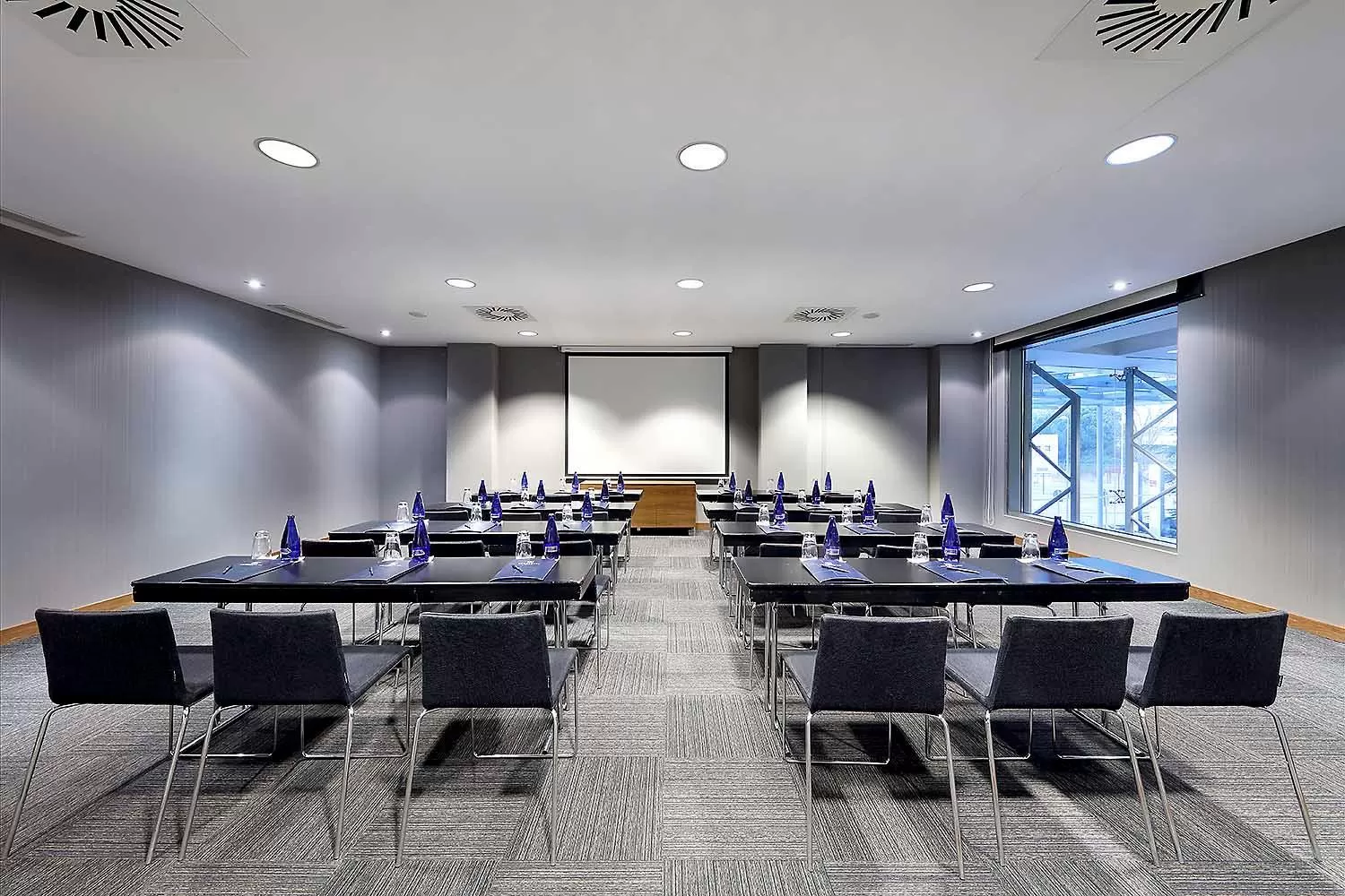 Meeting/conference room in Eurostars Madrid Congress