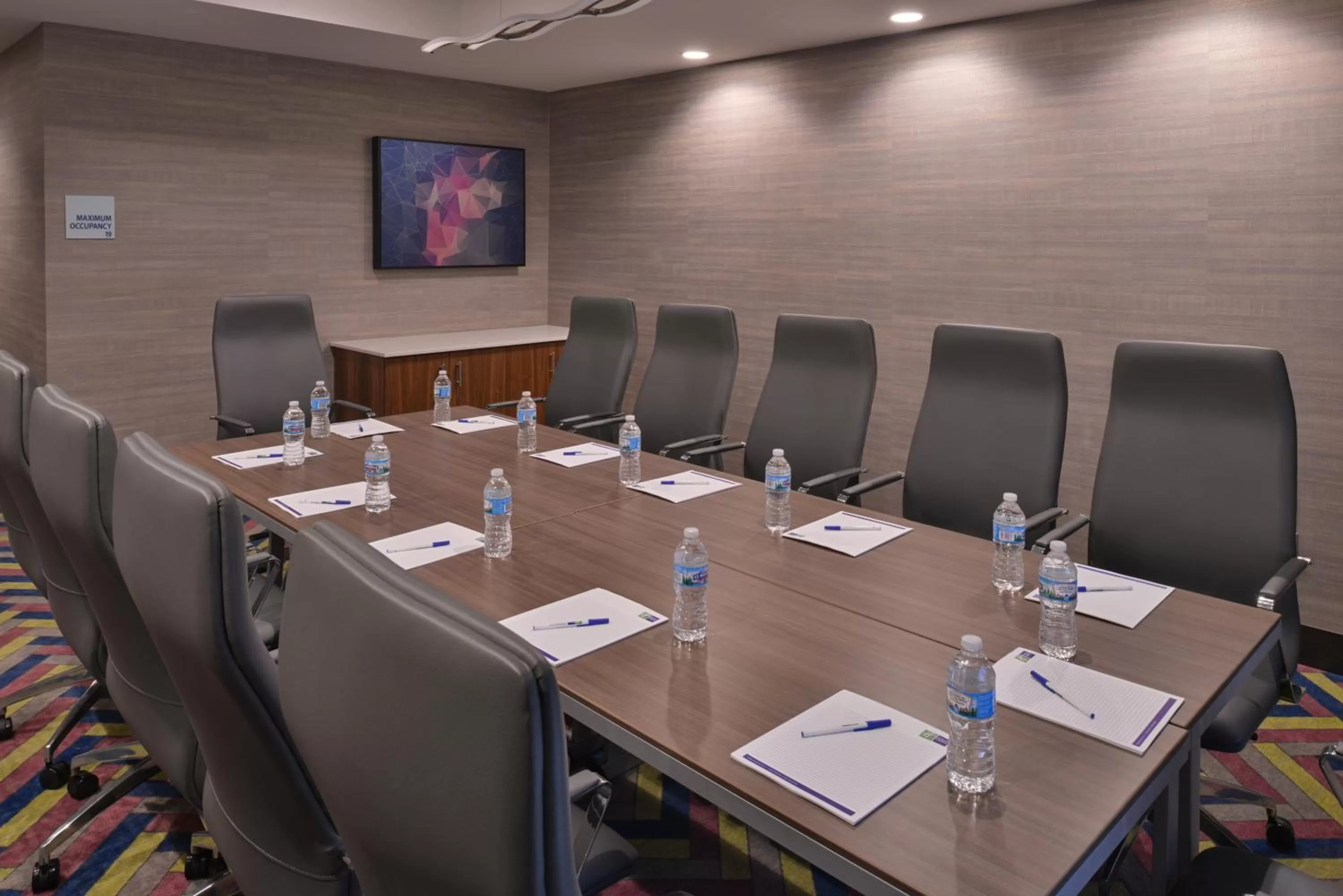Meeting/conference room in Holiday Inn Express and Suites Bryant - Benton Area by IHG