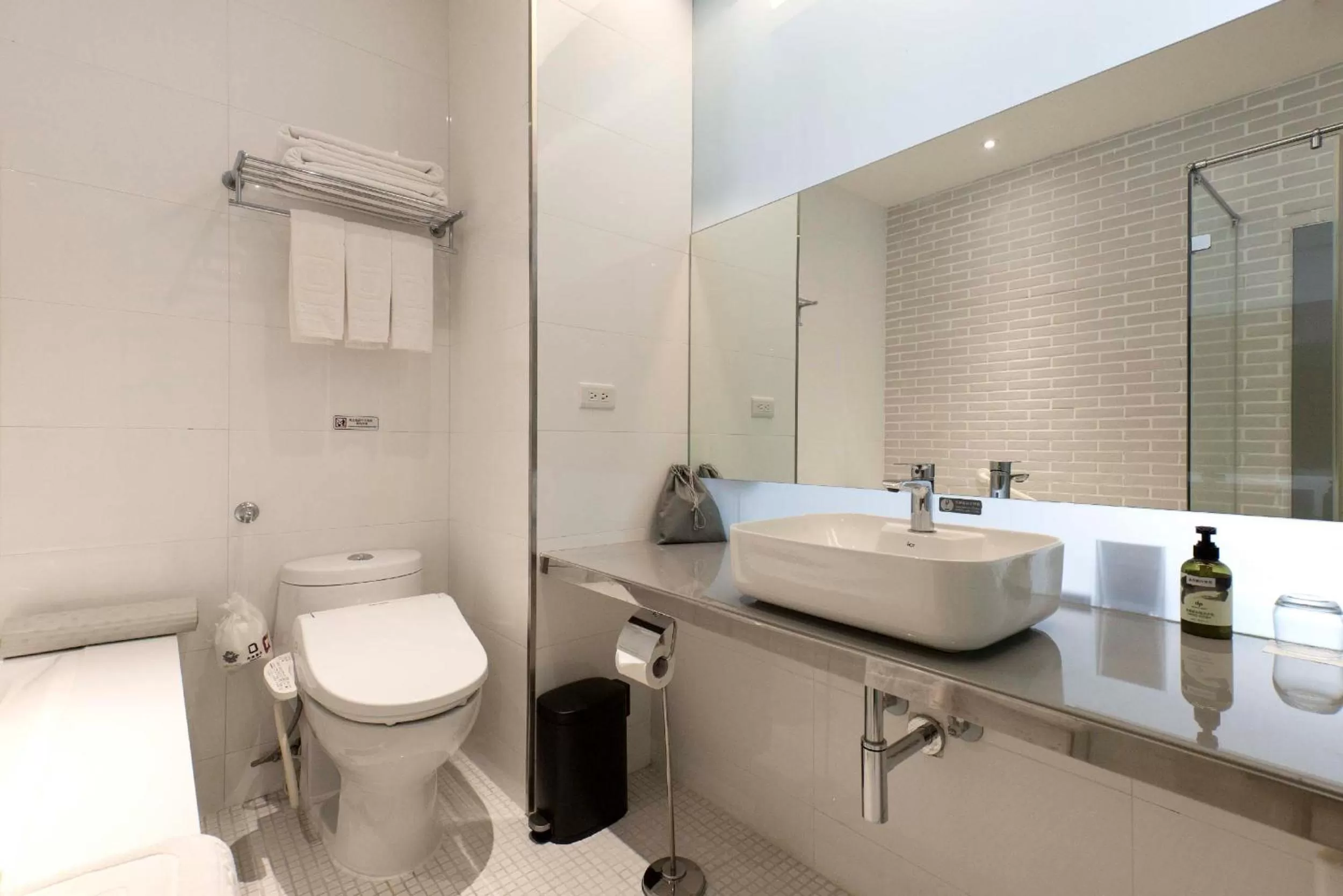 Bathroom in Dandy Hotel - Tianjin Branch