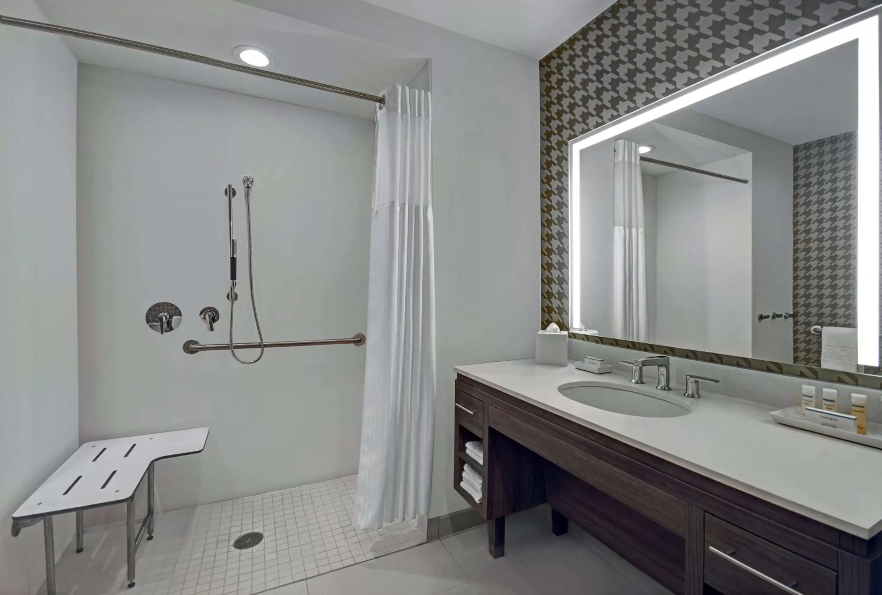 Bathroom in Home2 Suites by Hilton Houston Medical Center, TX