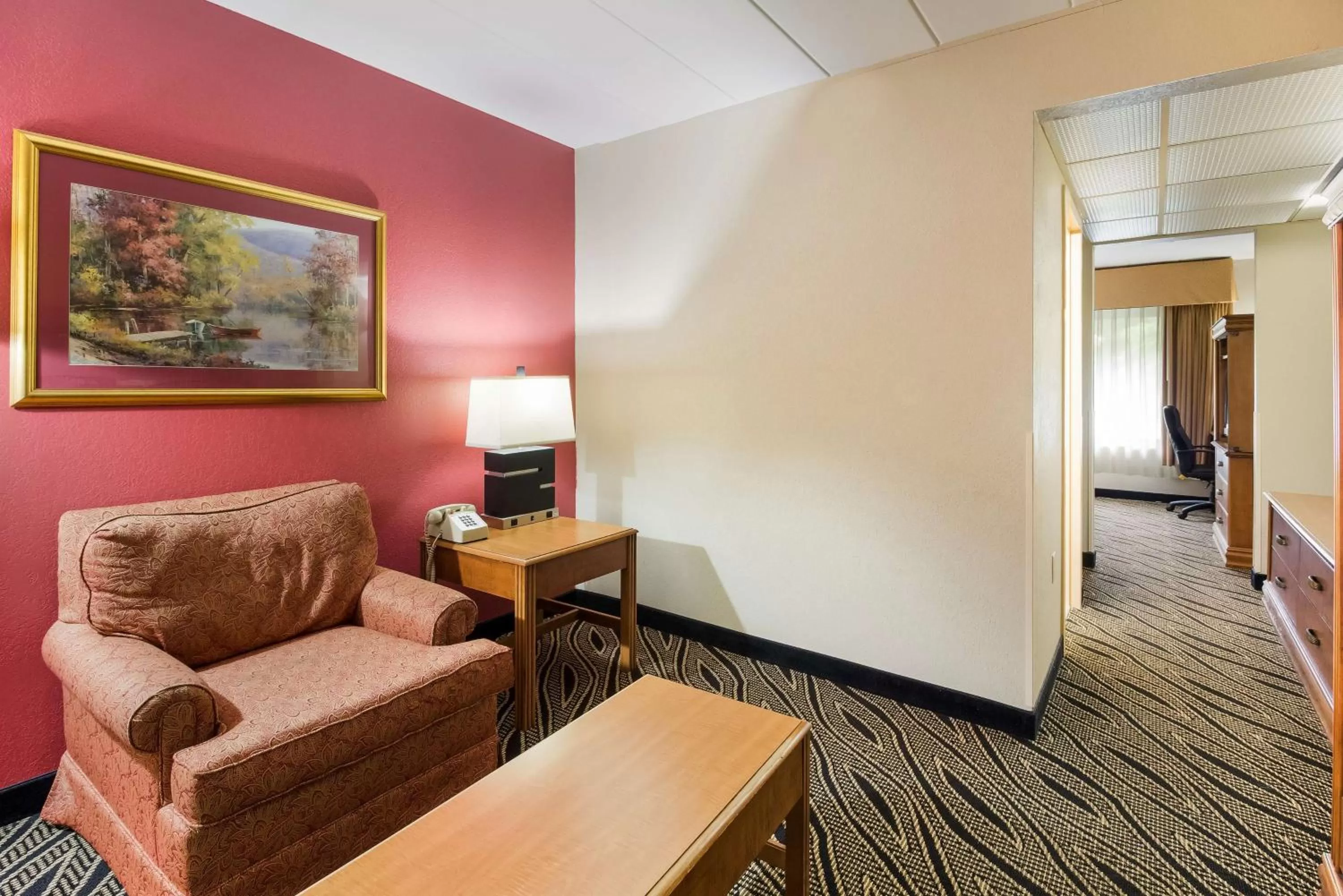 Photo of the whole room in Best Western Braddock Inn