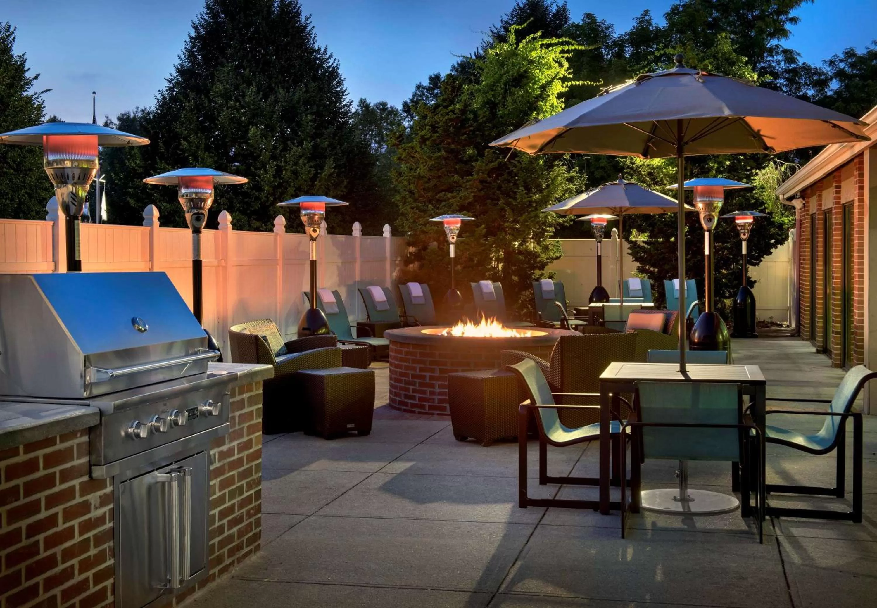 Property building in Sonesta ES Suites Providence - Airport