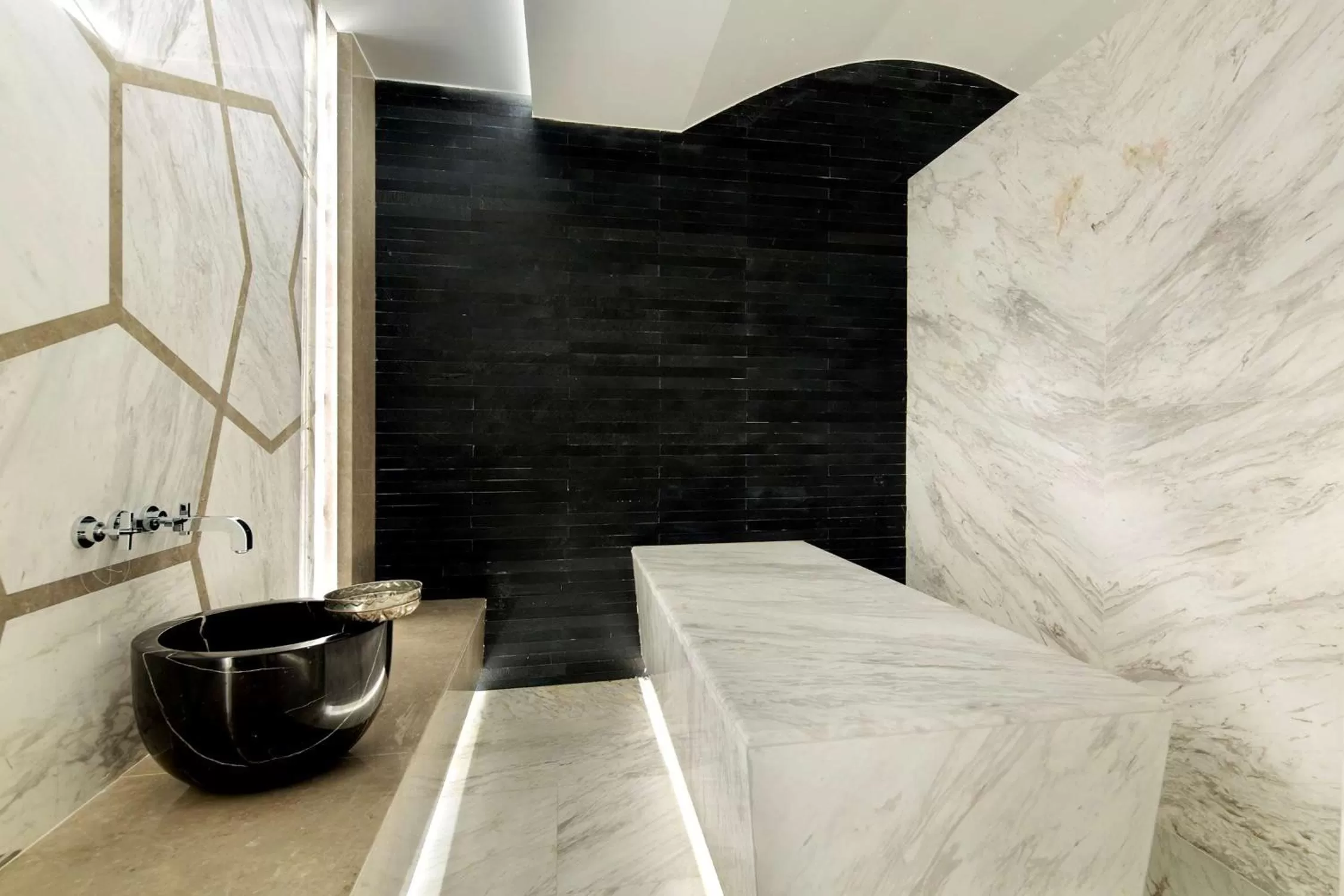 Spa and wellness centre/facilities in DoubleTree by Hilton Istanbul - Piyalepasa