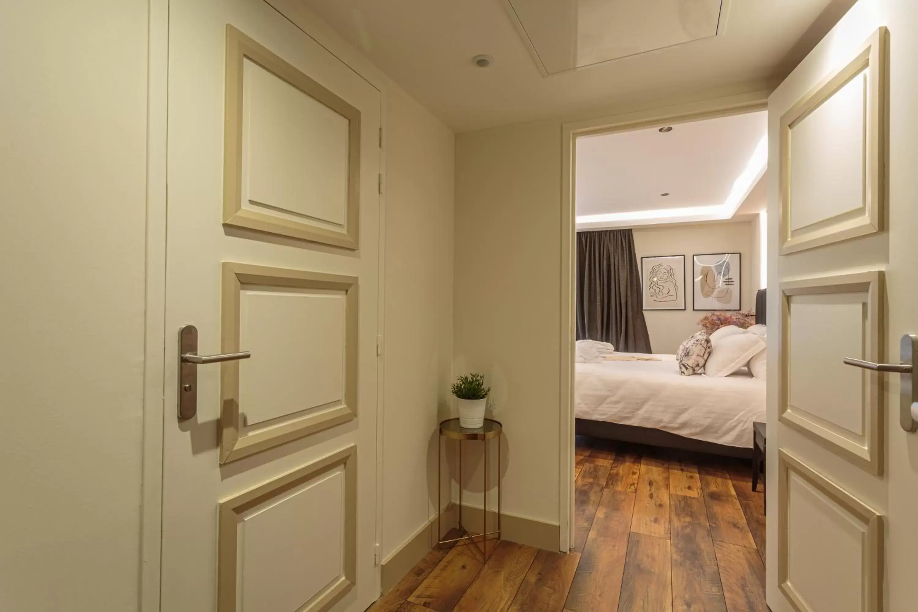 Junior Suite in Grand Tonic Hotel & SPA NUXE Junior Suite in Grand Tonic Hotel & SPA NUXE