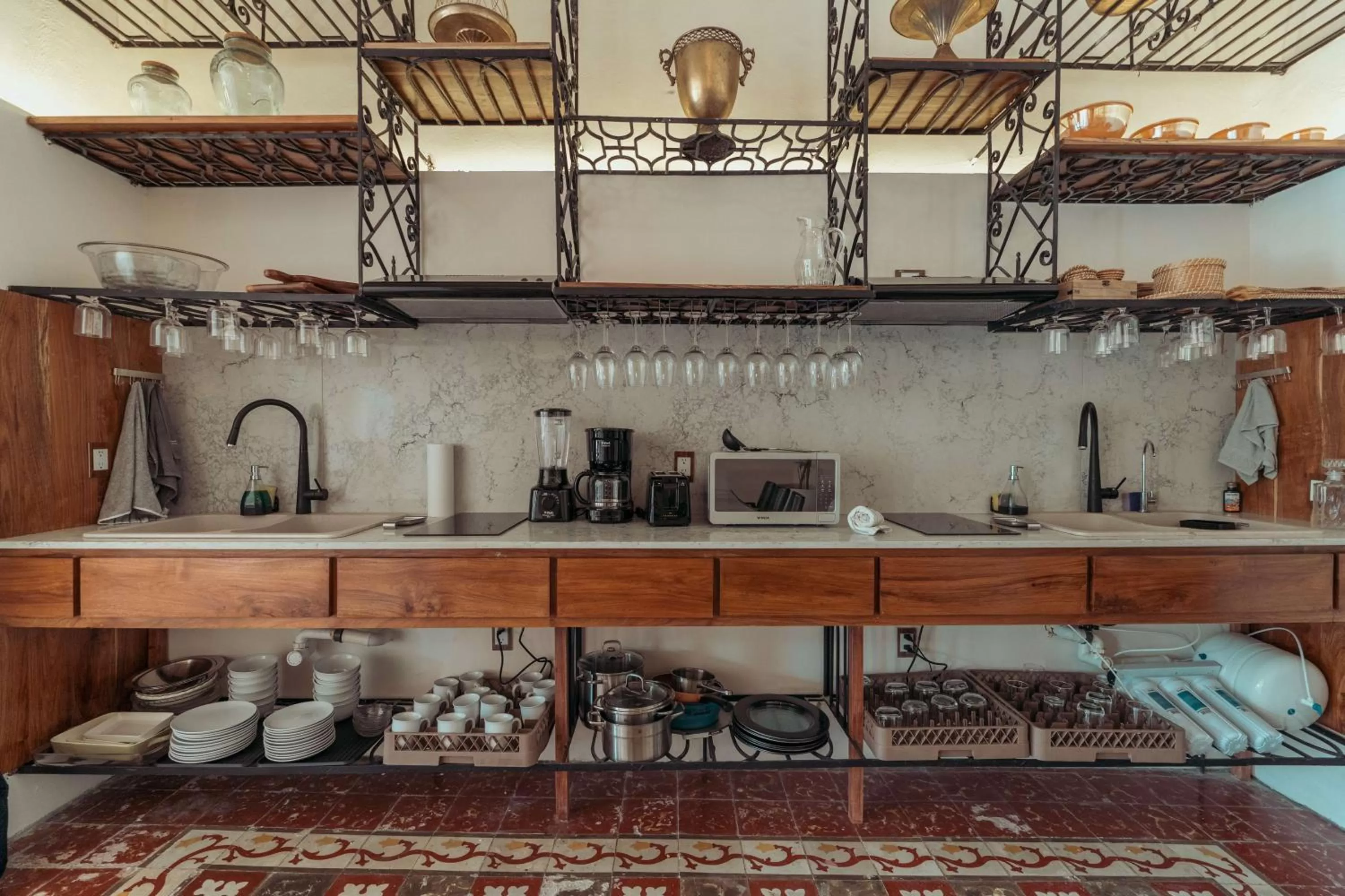 Communal kitchen in Hotel Casa Piedad