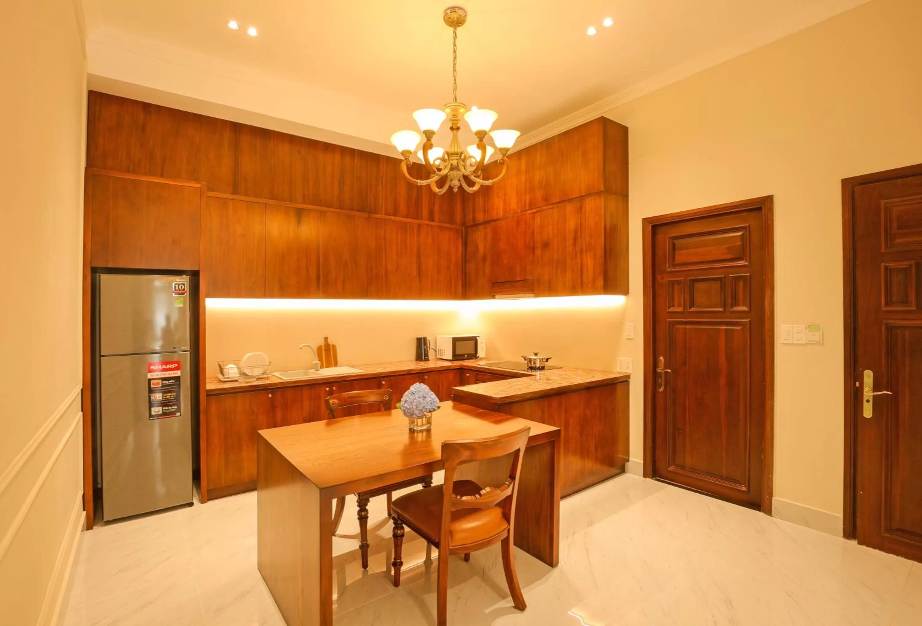 Kitchen or kitchenette in Dalat Edensee Lake Resort & Spa