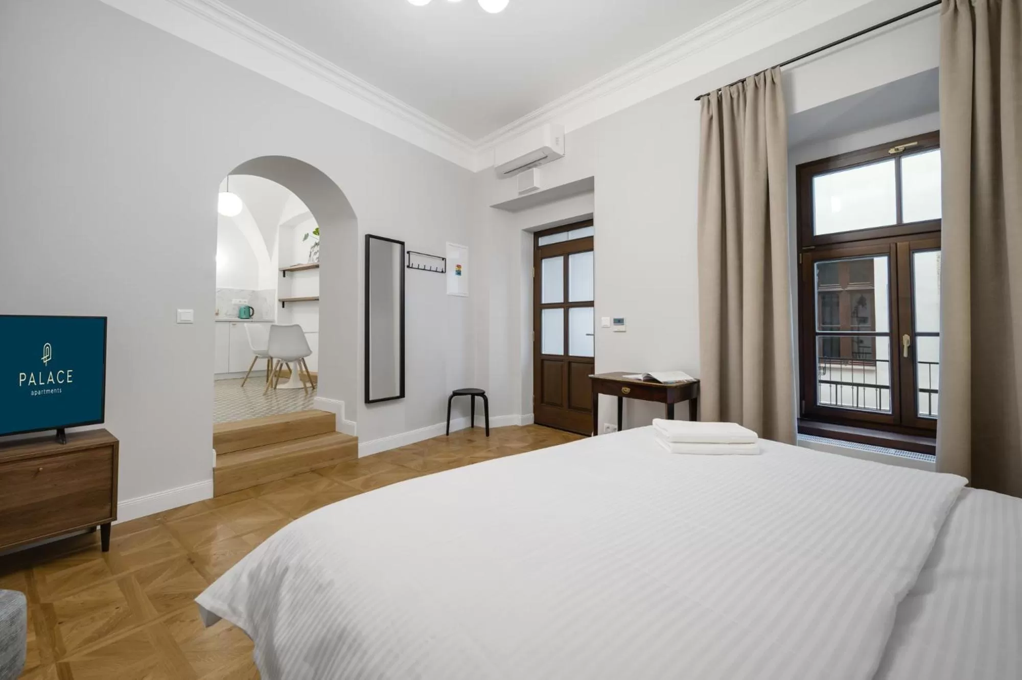 TV and multimedia, Bed in Palace Apartments