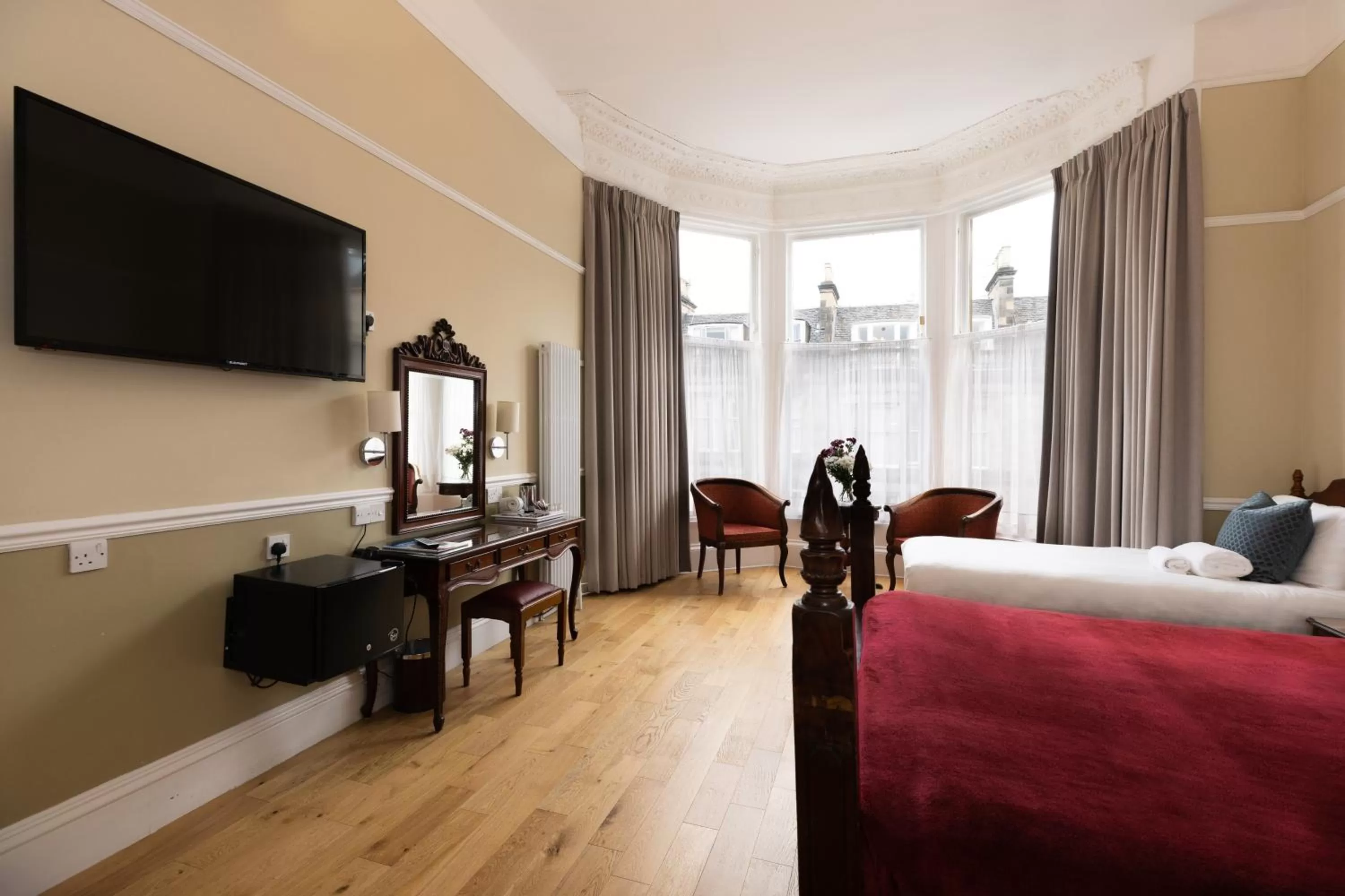 Bedroom, Bed in The Haymarket Hotel