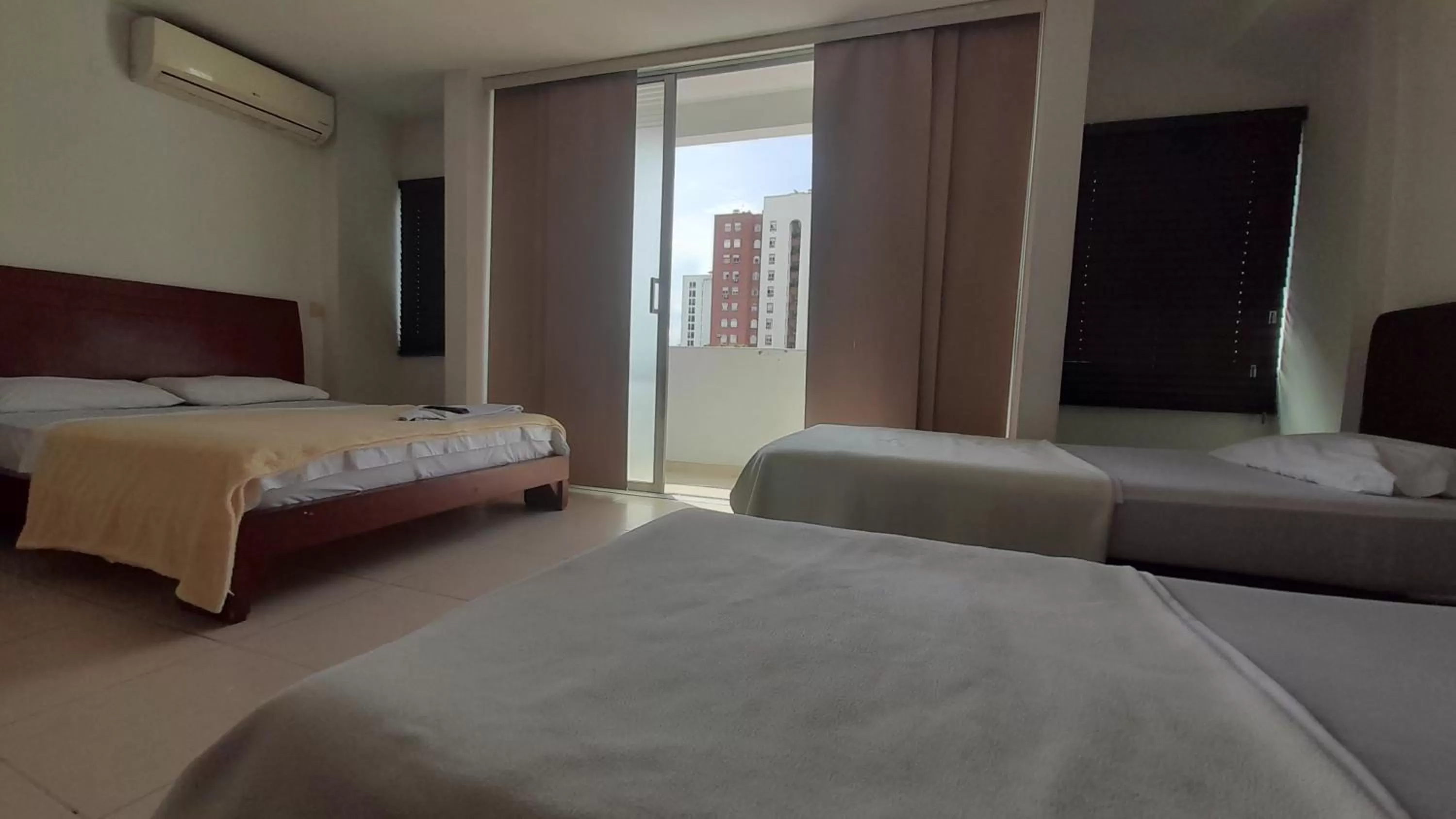 Bed in Hotel Santorini Neiva