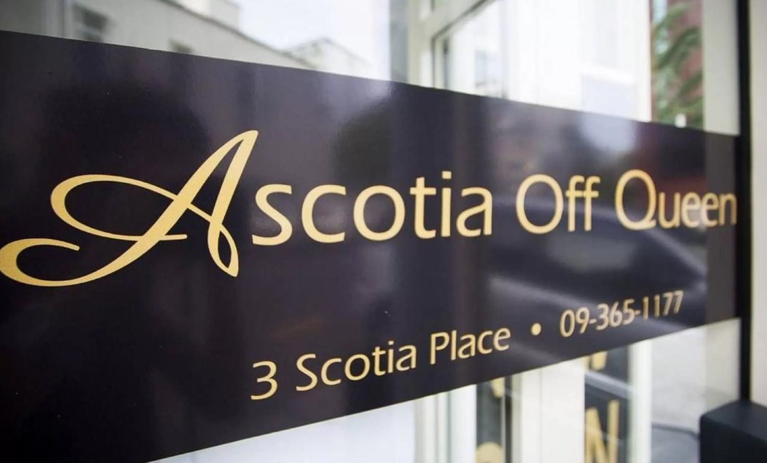 Facade/entrance in Ascotia Off Queen