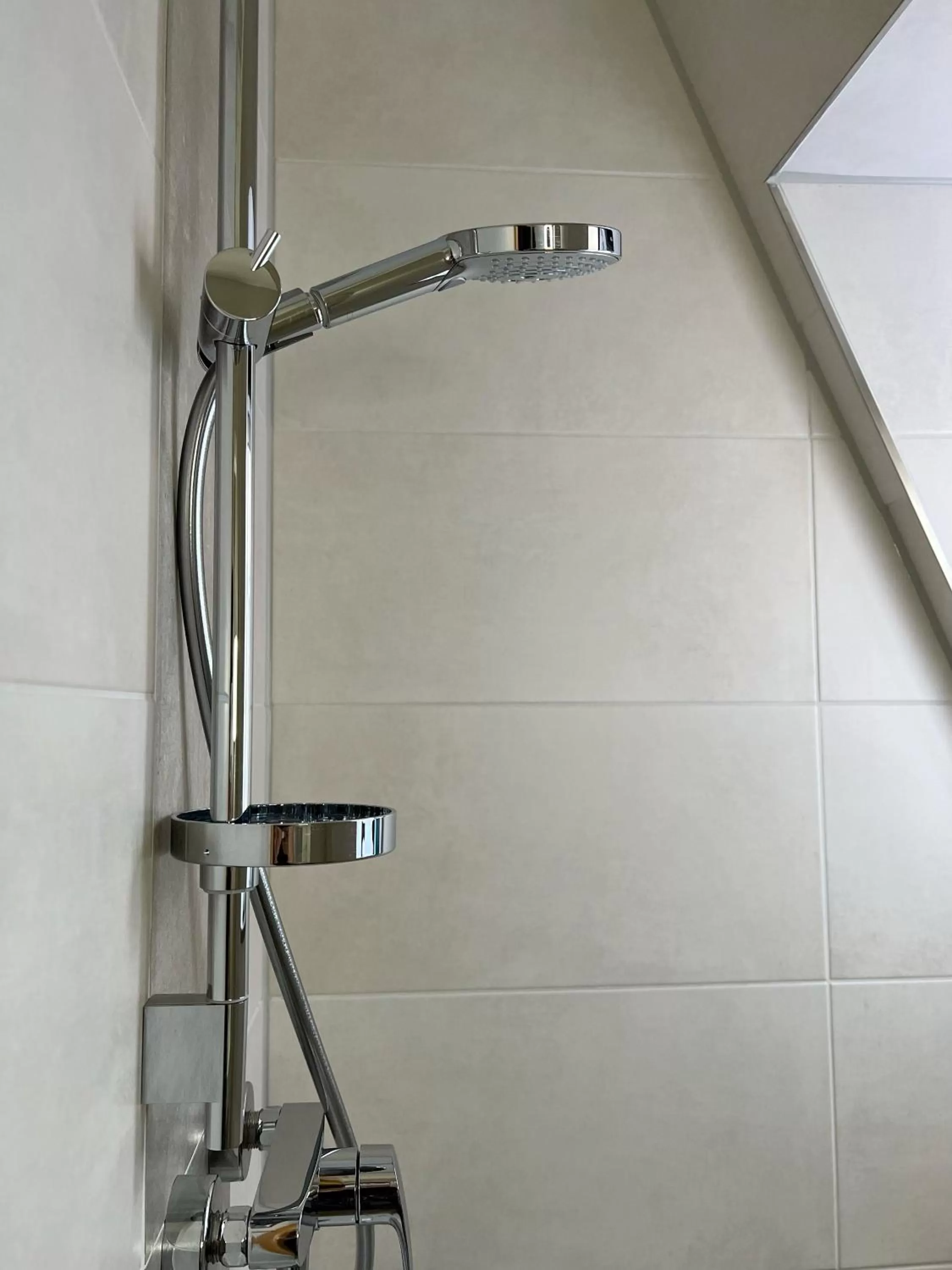 Shower in Hotel Prinz