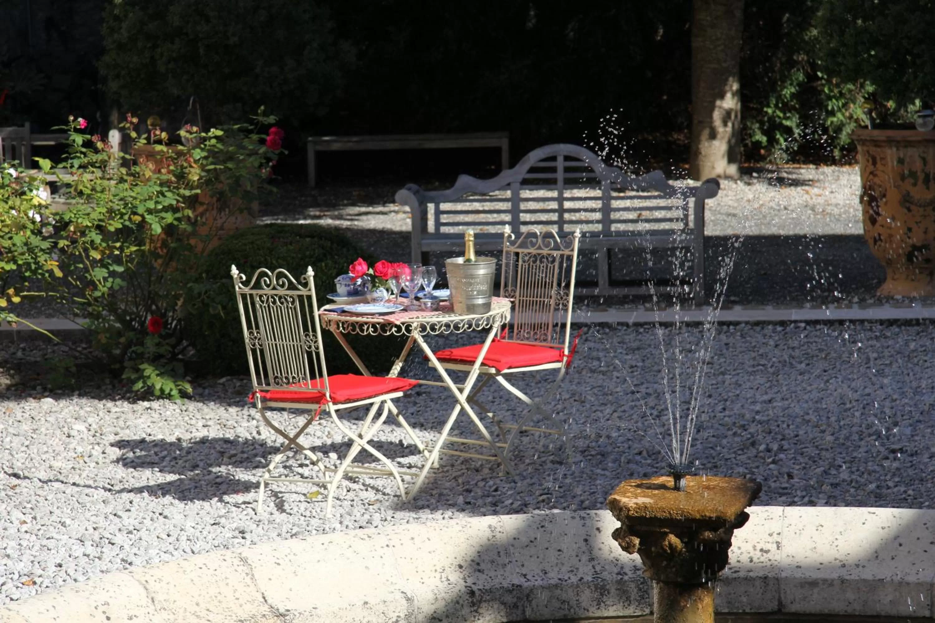 Restaurant/places to eat in Demeure des Vieux Bains