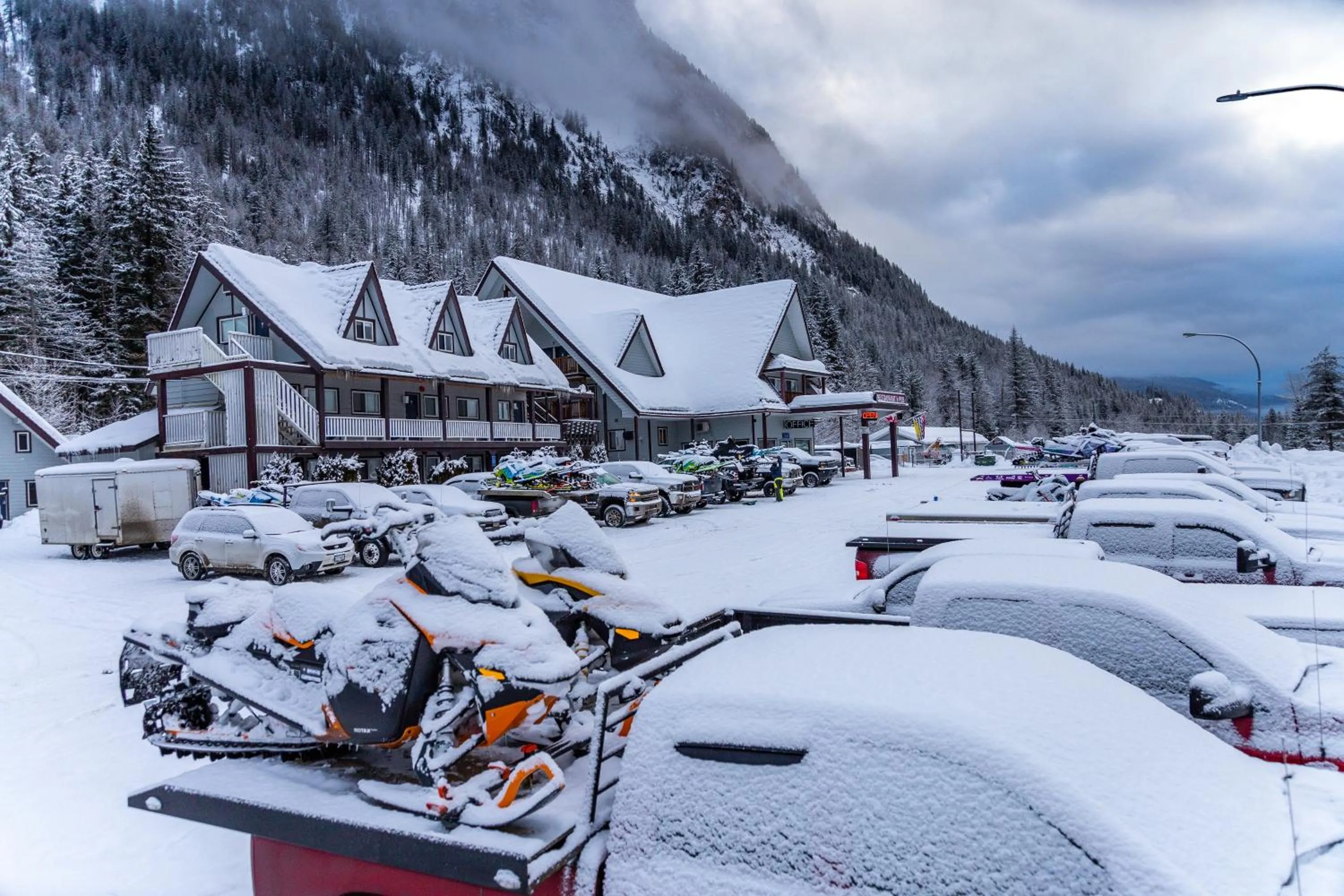 Property building in Peaks Lodge